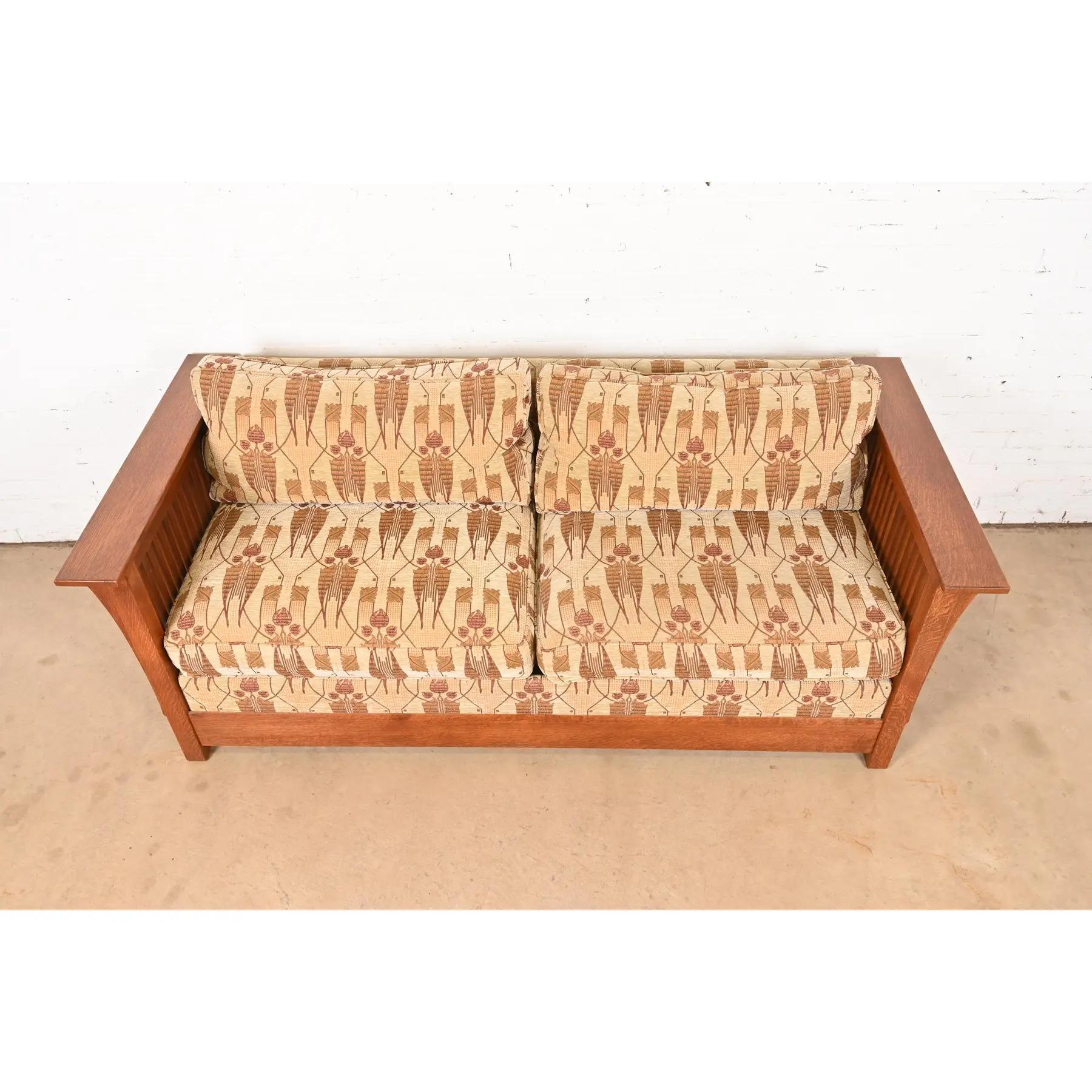 Sofá cama de husillo Stickley Mission Oak Arts & Crafts Siglo XXI y contemporáneo en venta