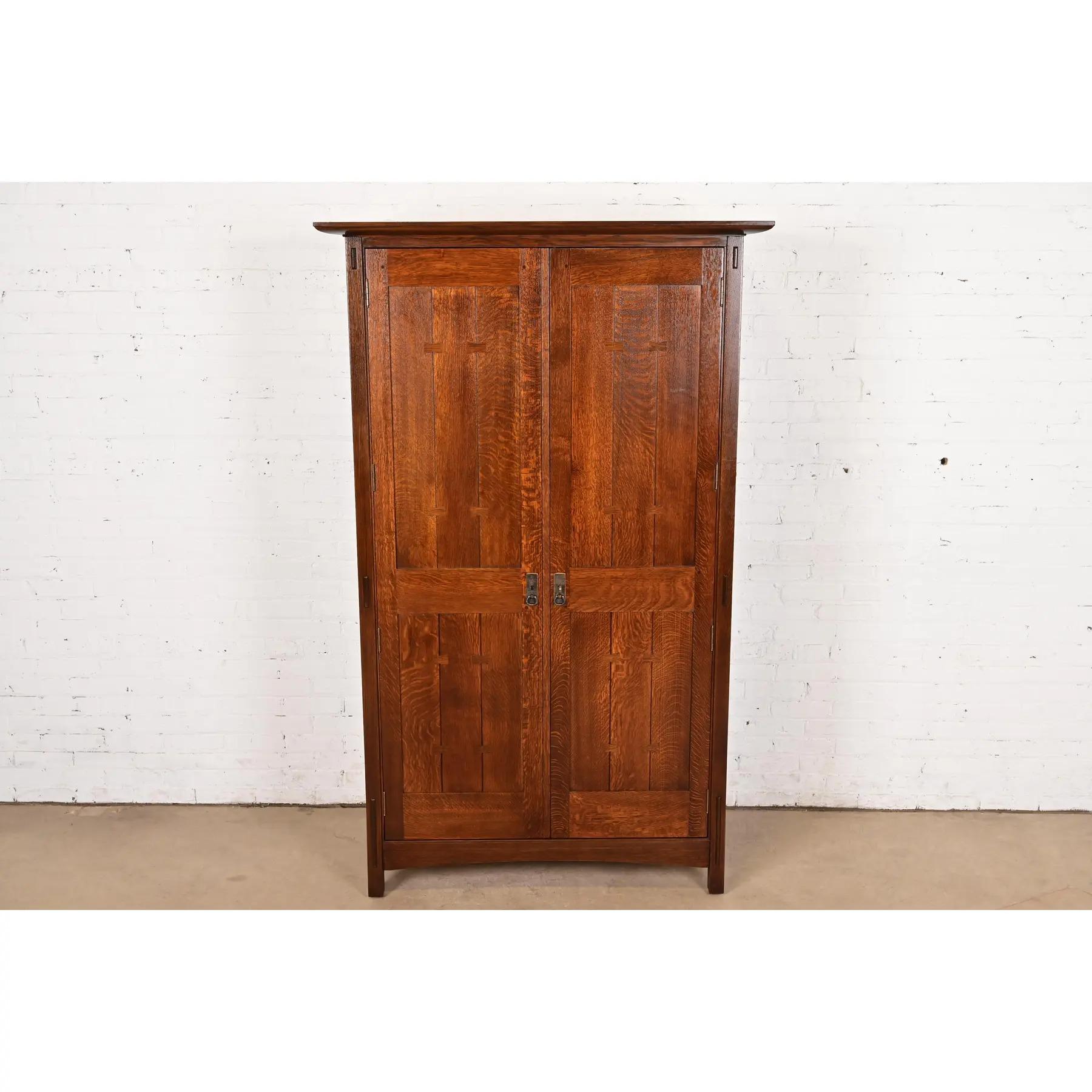Arts and Crafts Comò o cassapanca da uomo di Stickley Mission Oak Arts & Crafts in vendita