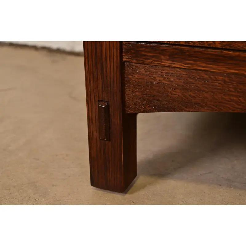 Comodini in Oak Mission Arts & Crafts di Stickley, coppia in vendita 4