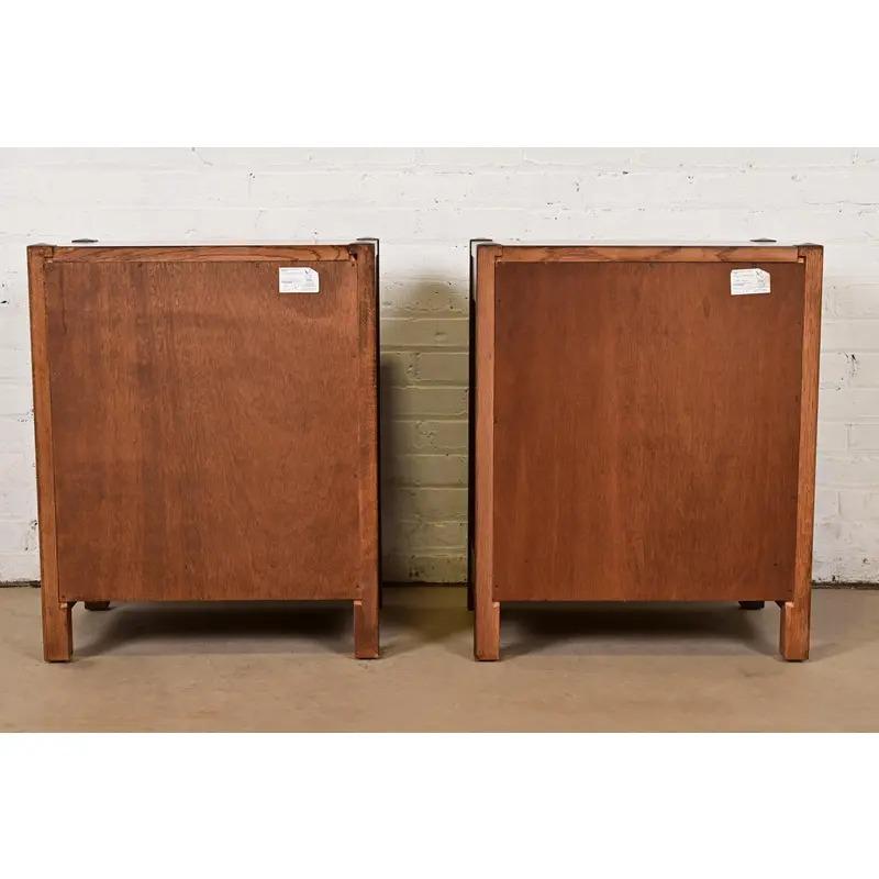 Comodini in Oak Mission Arts & Crafts di Stickley, coppia in vendita 7