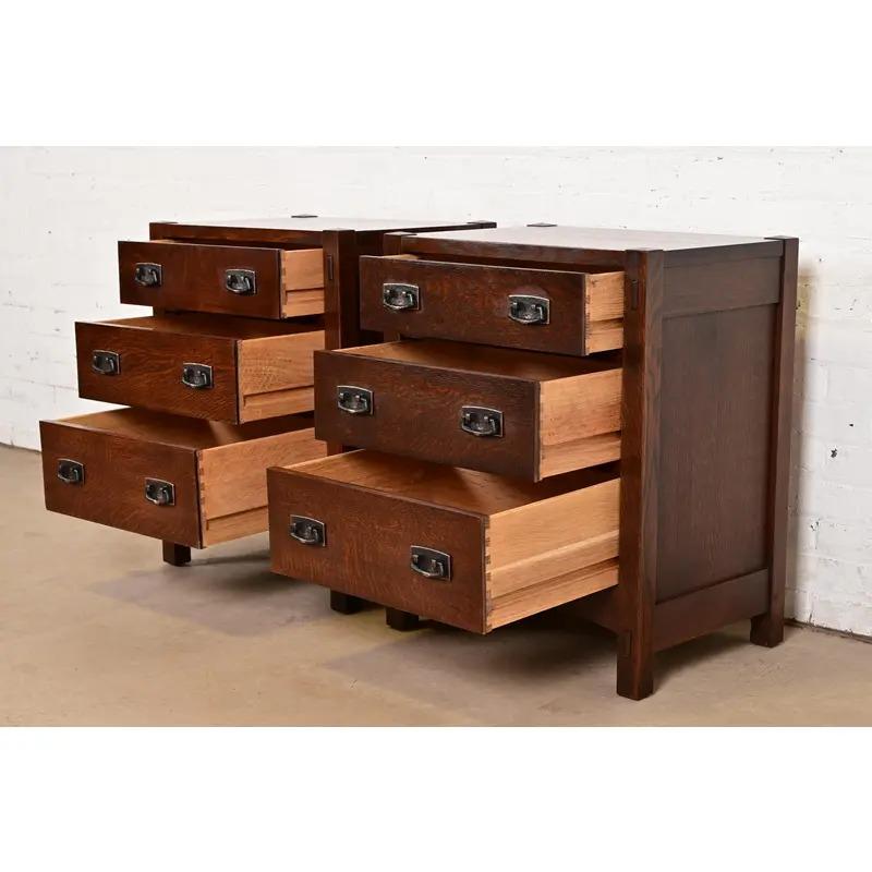 Rame Comodini in Oak Mission Arts & Crafts di Stickley, coppia in vendita