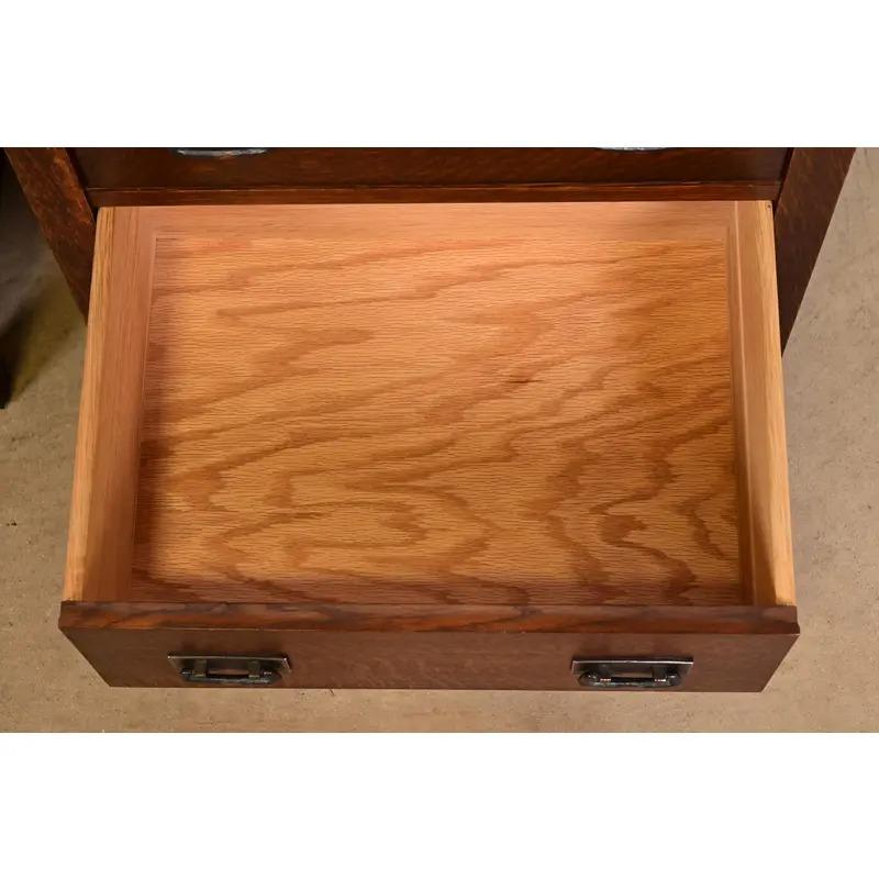 Comodini in Oak Mission Arts & Crafts di Stickley, coppia in vendita 1