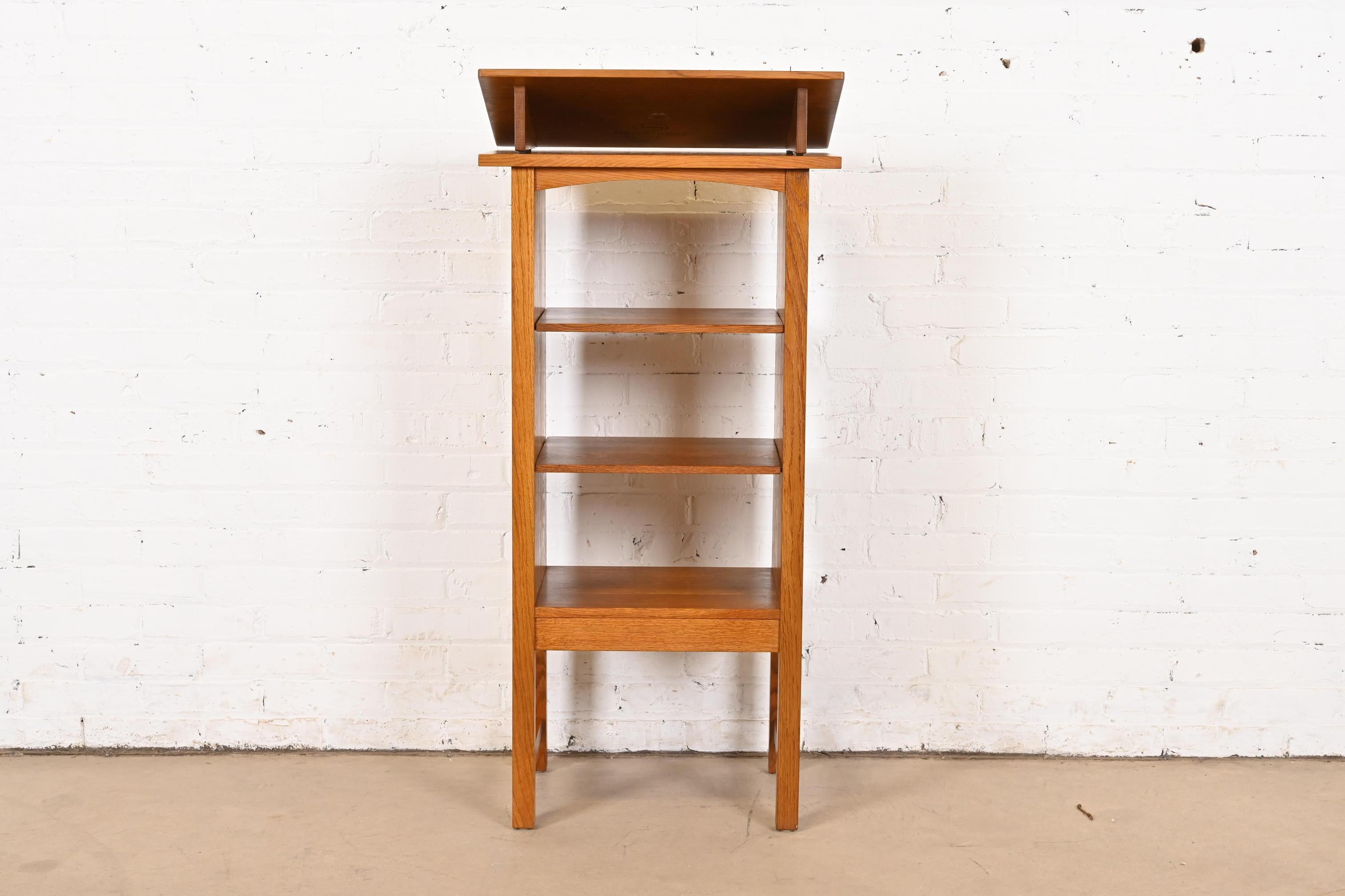 Stickley Mission Eichenholz Arts & Crafts Bücherregal mit abnehmbarem Leselampe 5