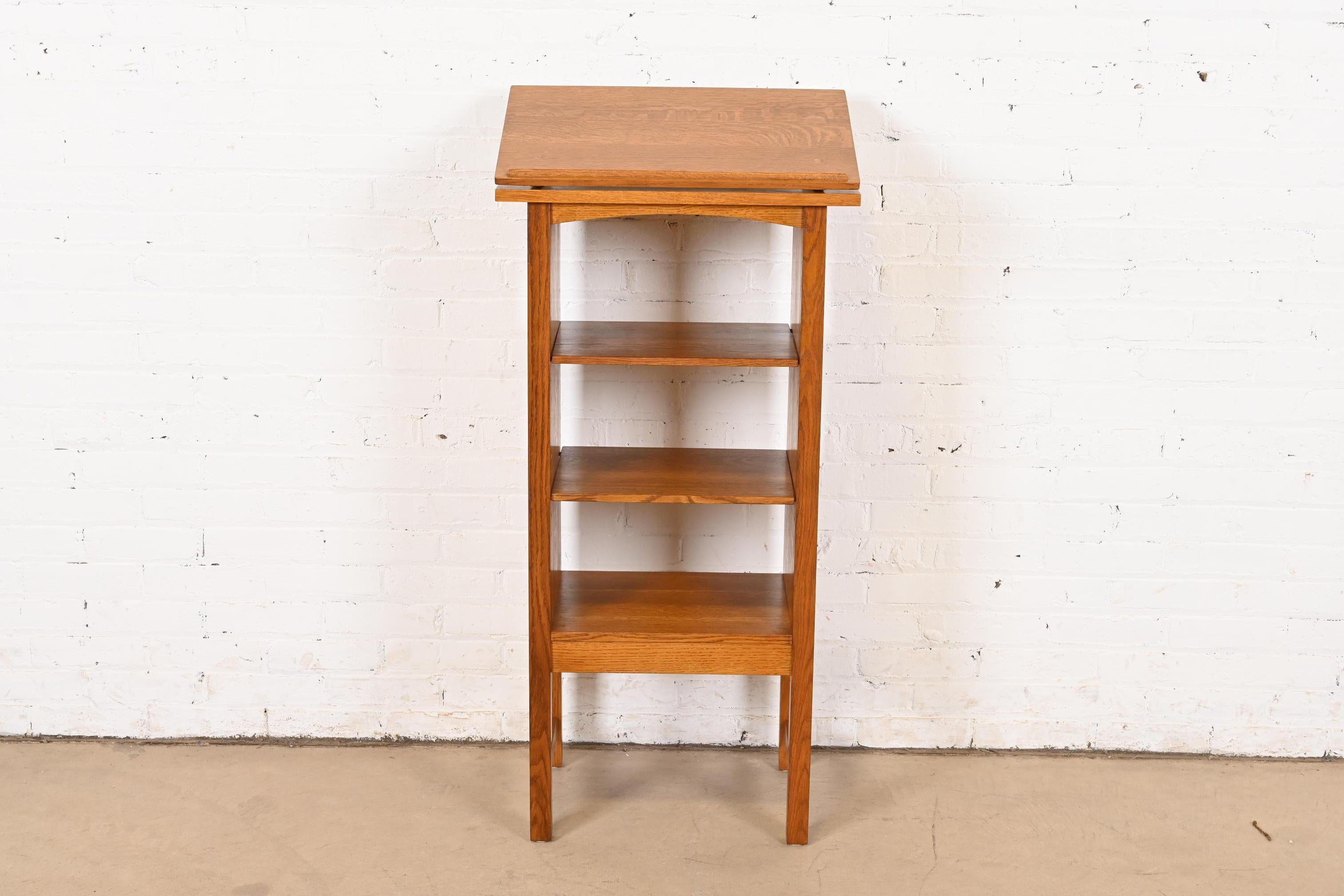 Stickley Mission Eichenholz Arts & Crafts Bücherregal mit abnehmbarem Leselampe (Arts and Crafts)