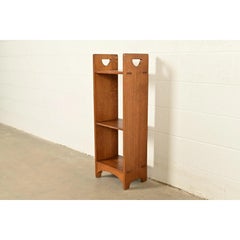 Bibliothèque « Stickley Mission Oak » de style Arts & Crafts avec découpes