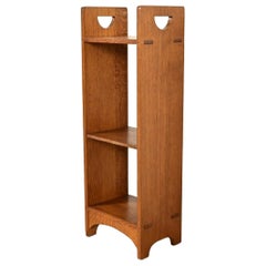 Bibliothèque « Stickley Mission Oak » de style Arts & Crafts avec découpes
