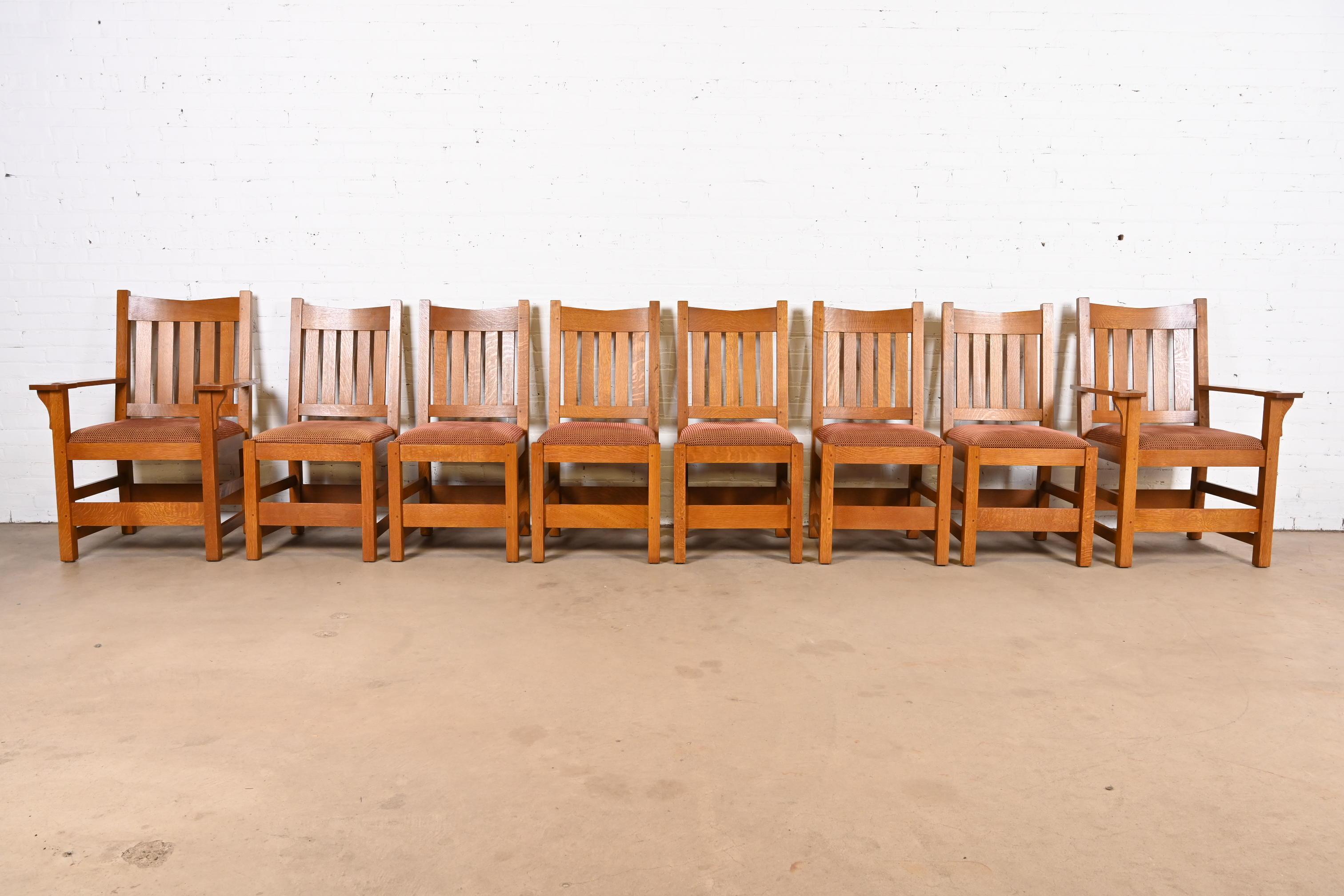 Juego de ocho sillas de comedor Stickley Mission Oak Arts & Crafts Estadounidense en venta