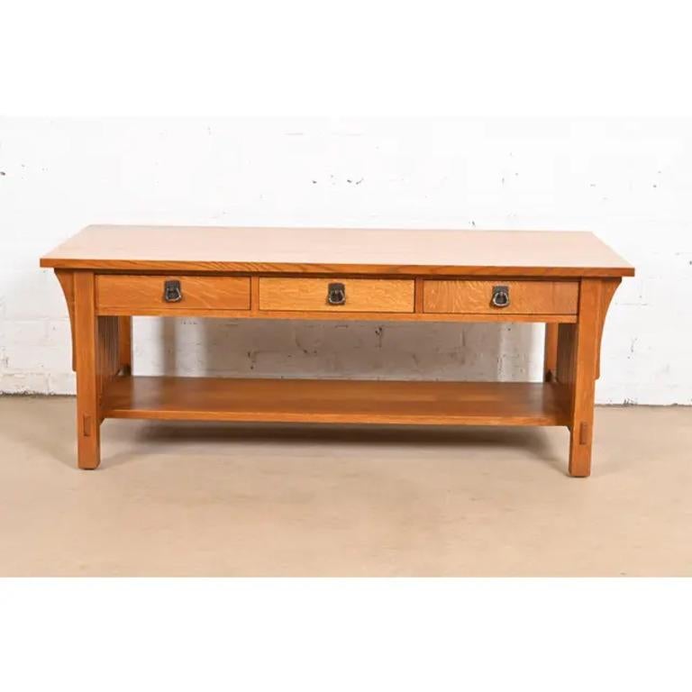 Américain Table basse Arts & Crafts Stickley Mission en chêne à double face en vente