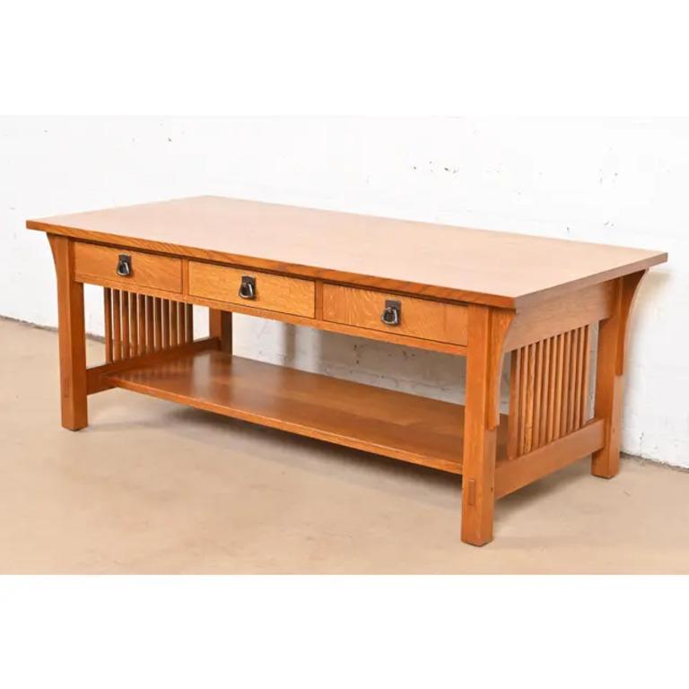 Table basse Arts & Crafts Stickley Mission en chêne à double face Bon état - En vente à South Bend, IN