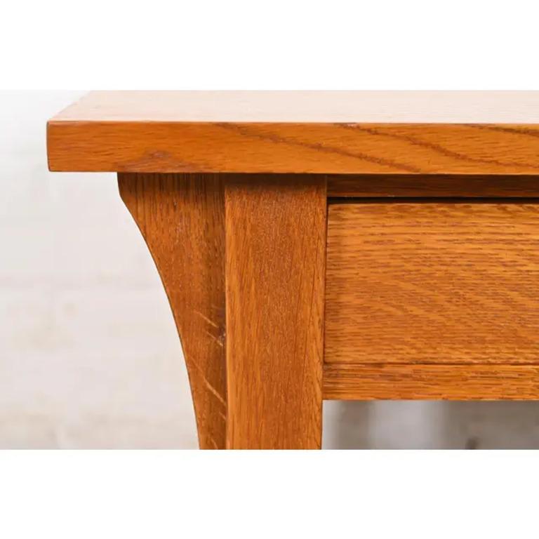 Table basse Arts & Crafts Stickley Mission en chêne à double face en vente 2