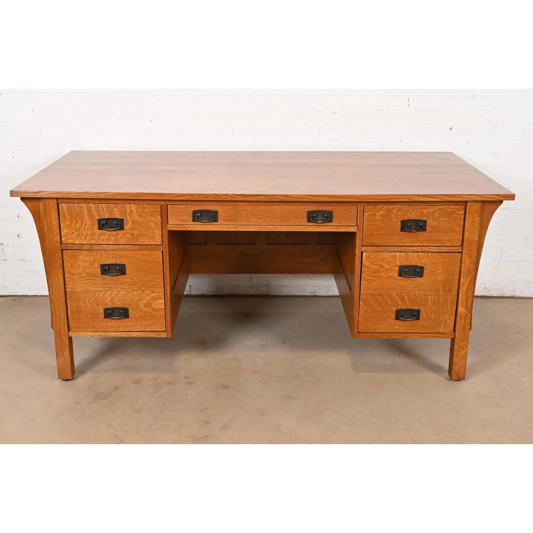 Stickley Mission Oak Arts & Crafts Chefschreibtisch (Missionsstil) im Angebot