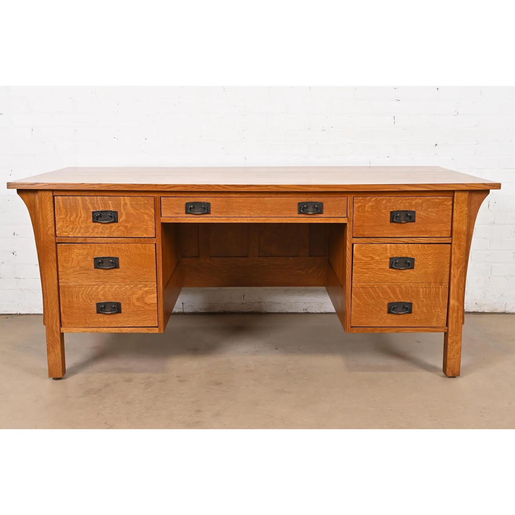 Stickley Mission Oak Arts & Crafts Chefschreibtisch (amerikanisch) im Angebot