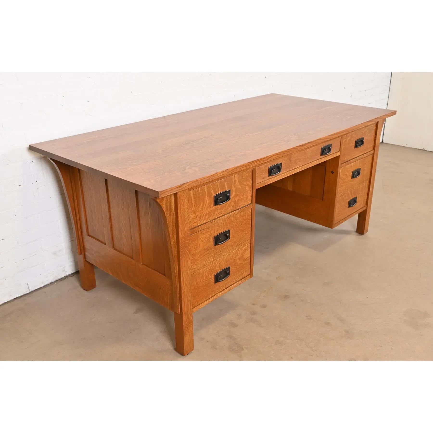 Stickley Mission Oak Arts & Crafts Chefschreibtisch im Zustand „Gut“ im Angebot in South Bend, IN