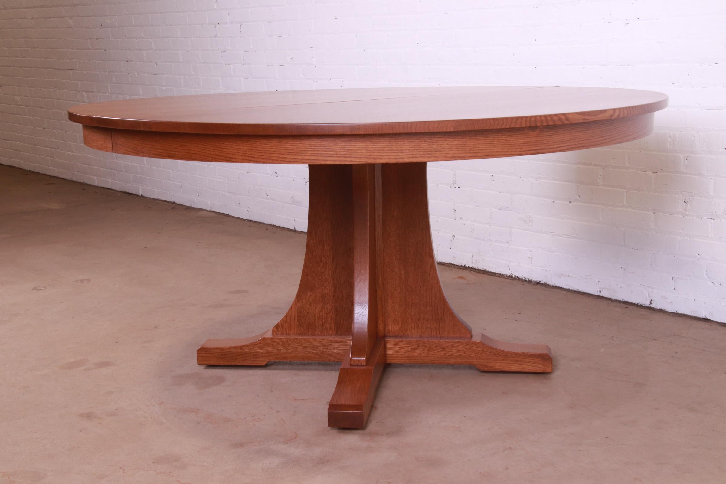 Stickley Mission Oak Arts & Crafts Extension Pedestal Dining Table, Refinished In Good Condition In South Bend, IN