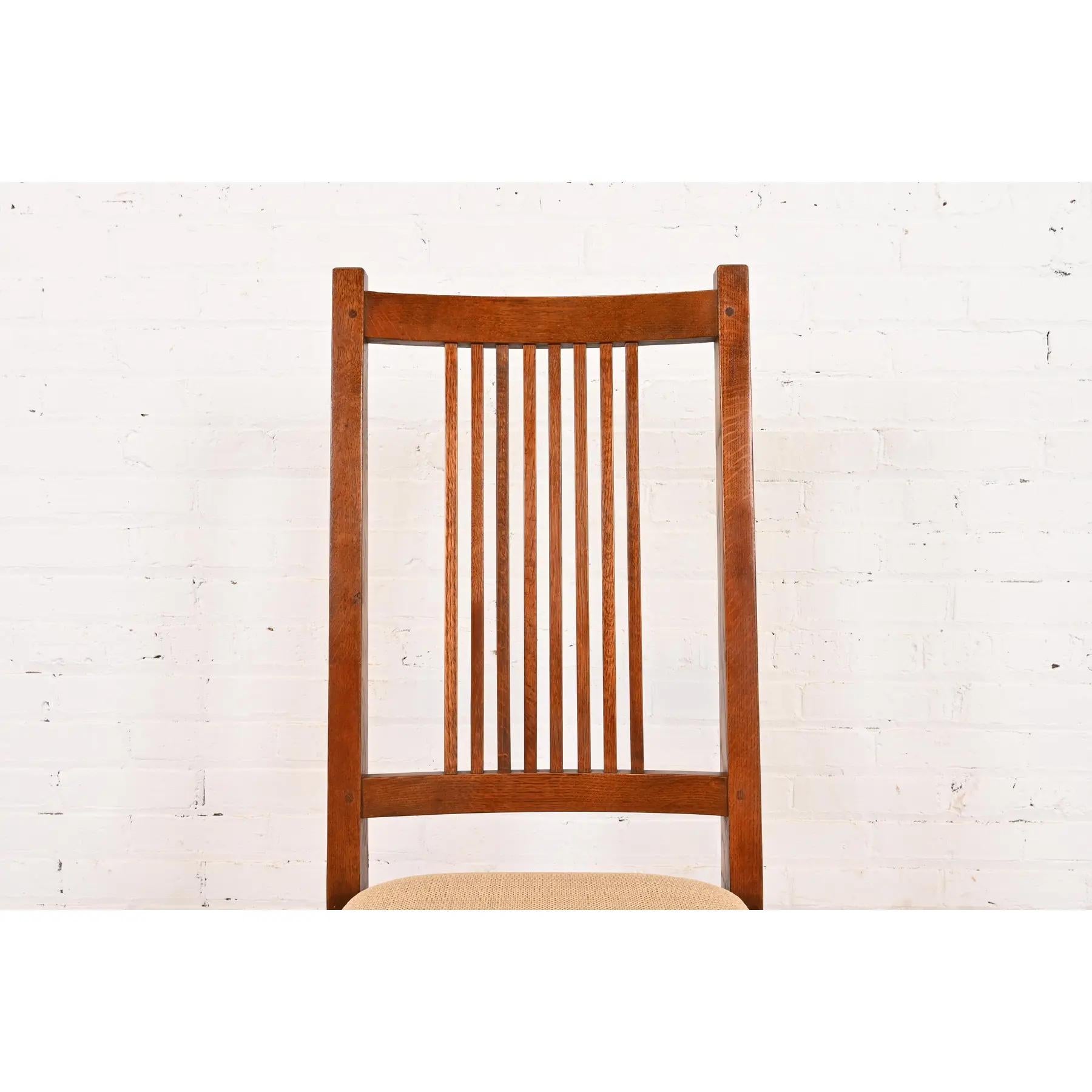 Chaises de salle à manger à dossier haut en Oak Arts & Craft de Stickley Mission, ensemble de huit chaises en vente 1