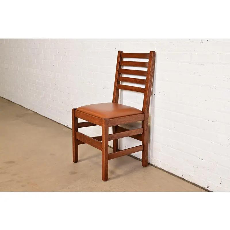 Stickley Mission Oak Arts & Crafts Silla auxiliar o de comedor con respaldo de escalera en Bueno estado para la venta en South Bend, IN