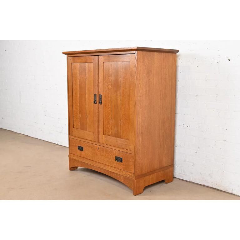 Americano Mobile multimediale Stickley Mission Arts & Crafts in Oak in vendita