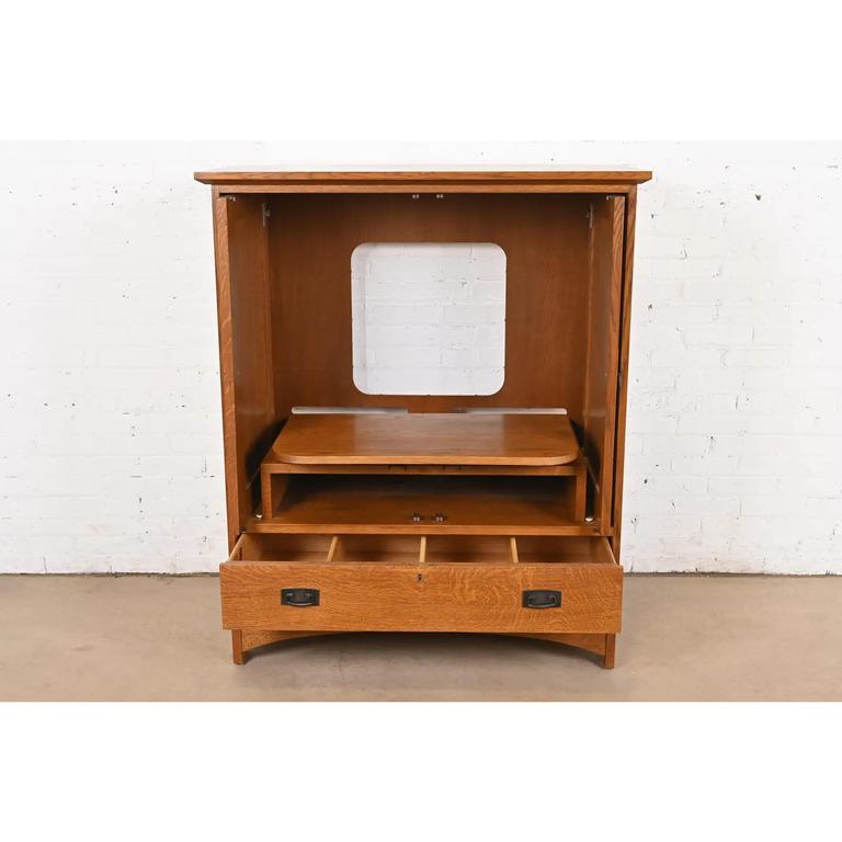 XX secolo Mobile multimediale Stickley Mission Arts & Crafts in Oak in vendita