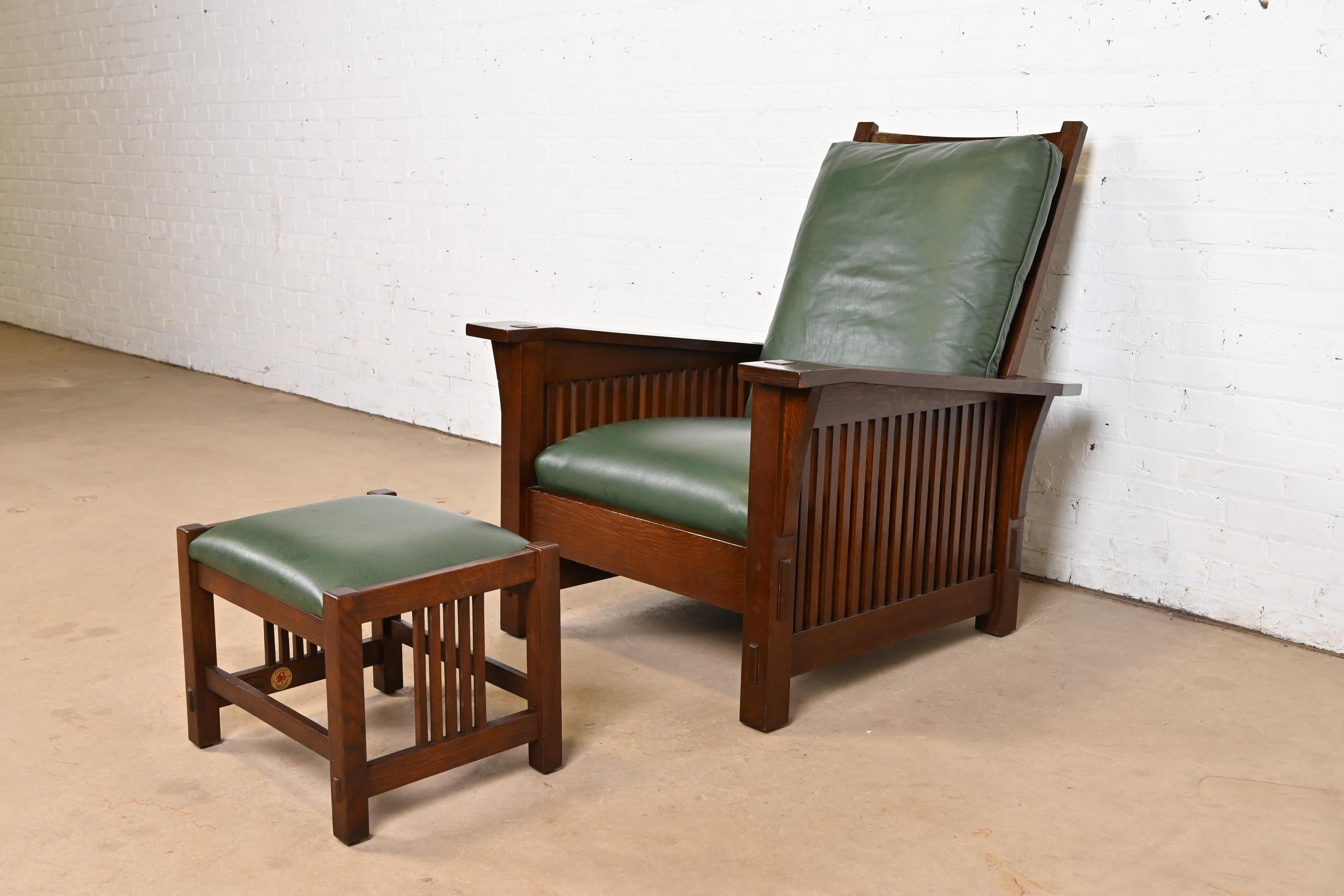 Americano Stickley Mission Oak Arts & Crafts Poltrona reclinabile Morris con ottomano in vendita