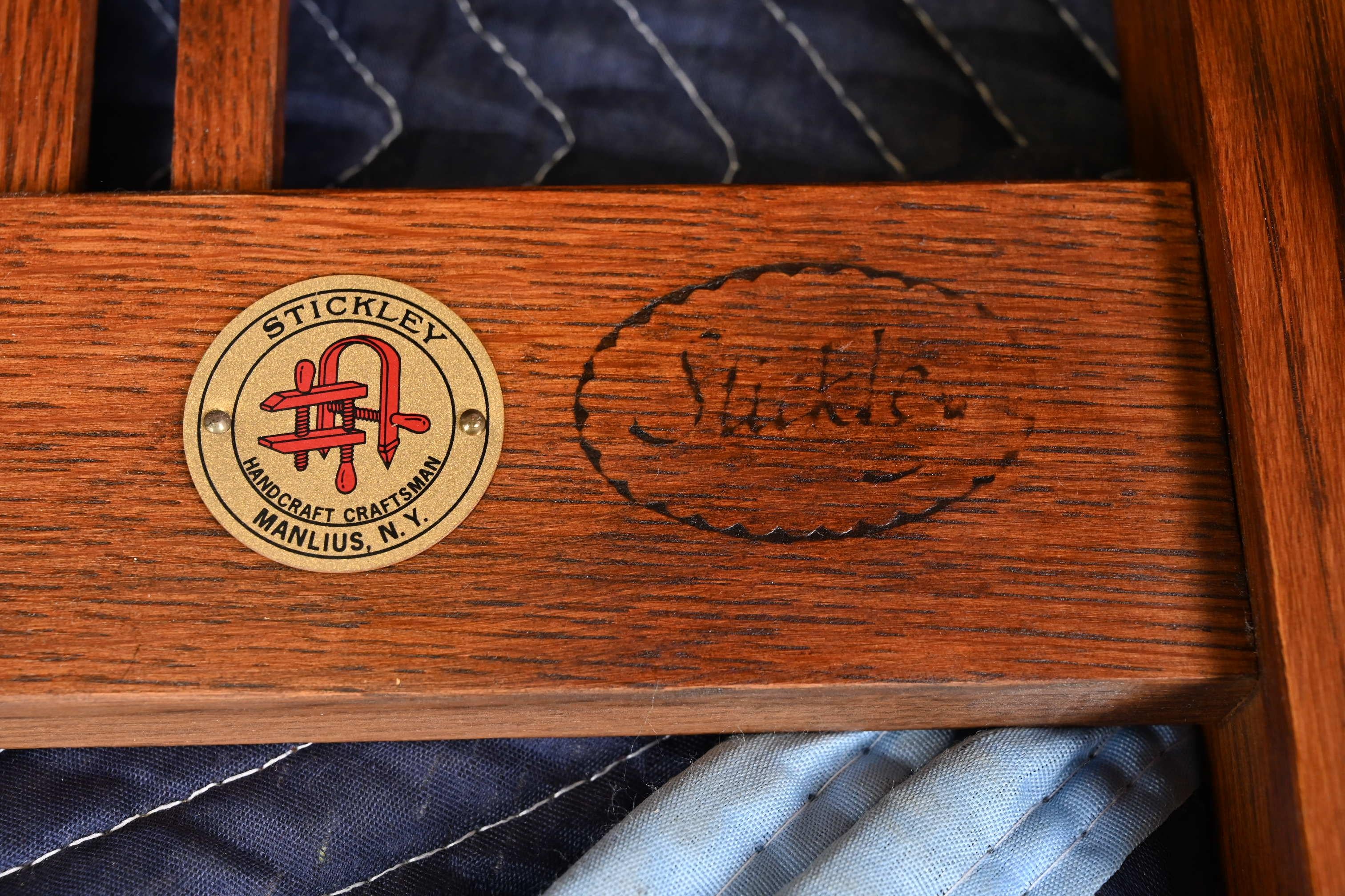 Stickley Mission Oak Arts & Crafts Spindle Bench or Settee For Sale 9