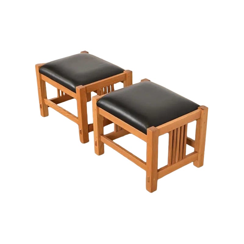 Paire de tabourets ou d
ottomans Mission Arts 
Crafts en Oak, Stickley en vente