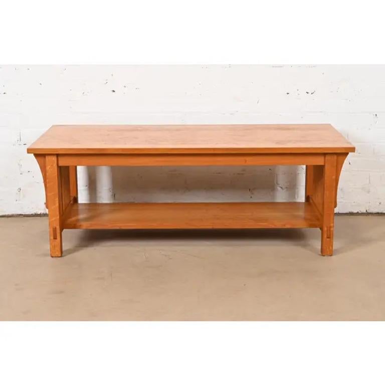 Arts and Crafts Tavolino a due piani Stickley Mission Arts & Crafts in Oak in vendita