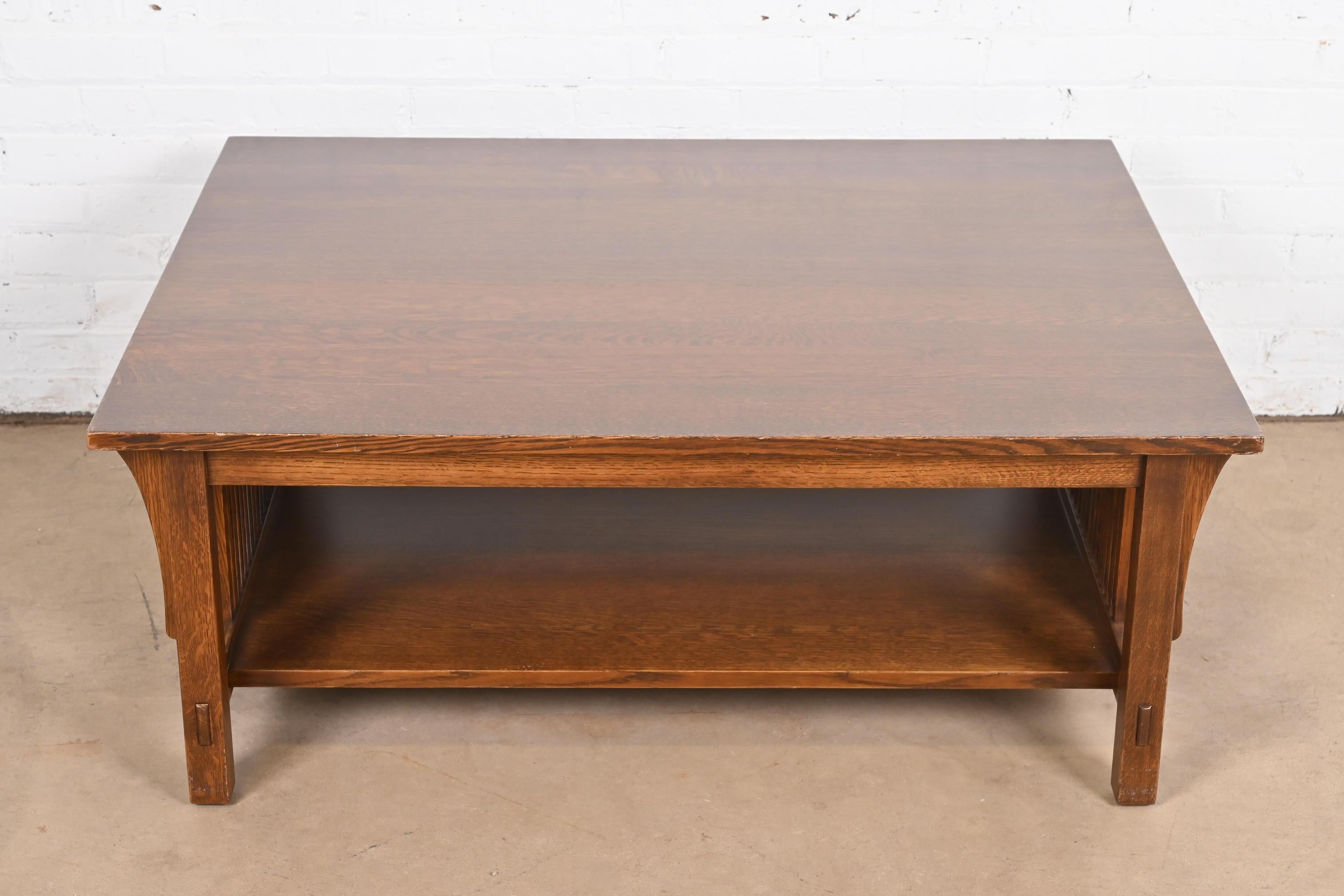 Stickley Mission Oak Arts & Crafts Two-Tier Coffee Table In Good Condition In South Bend, IN