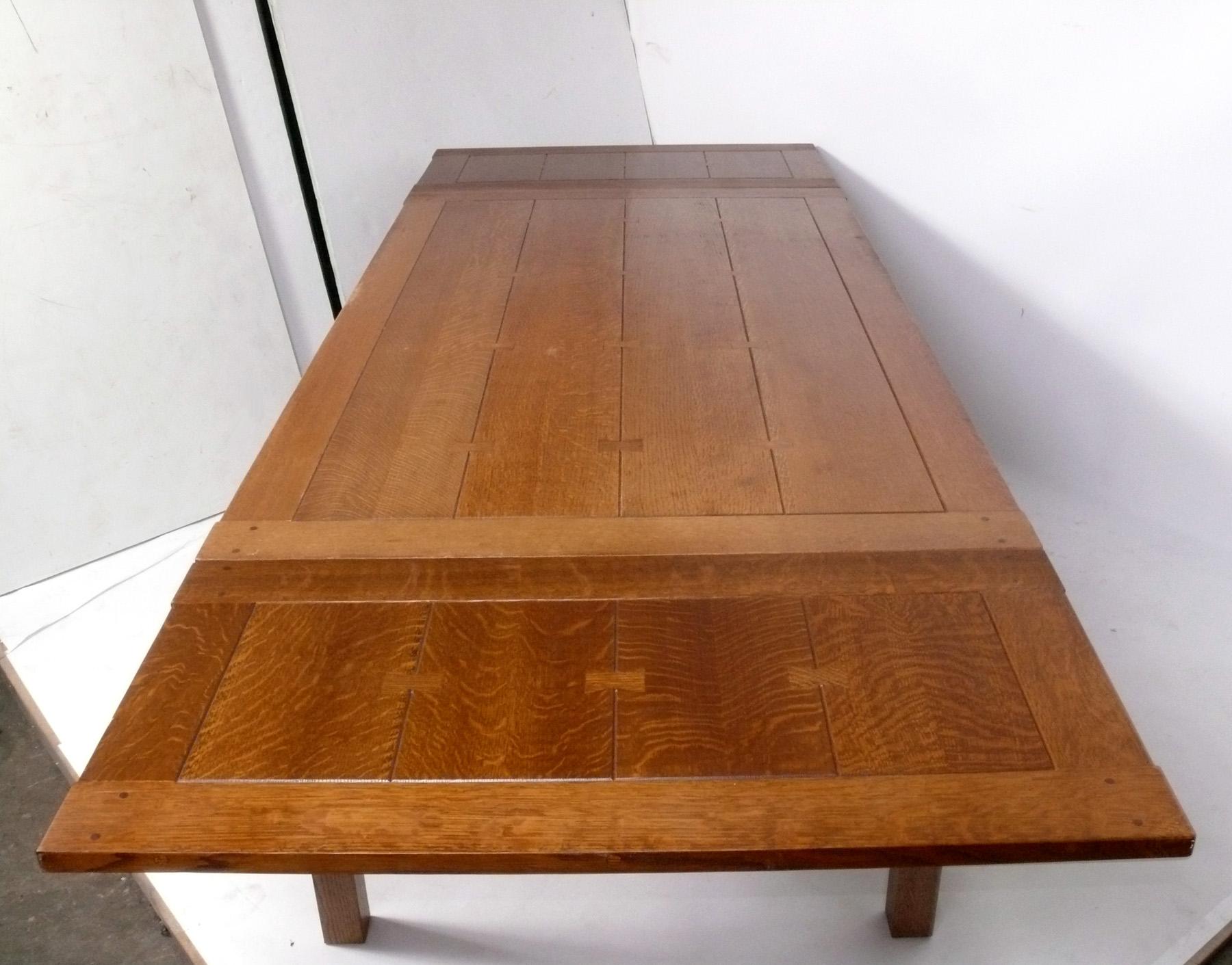 Table à manger Stickley Mission en chêne Bon état - En vente à Atlanta, GA