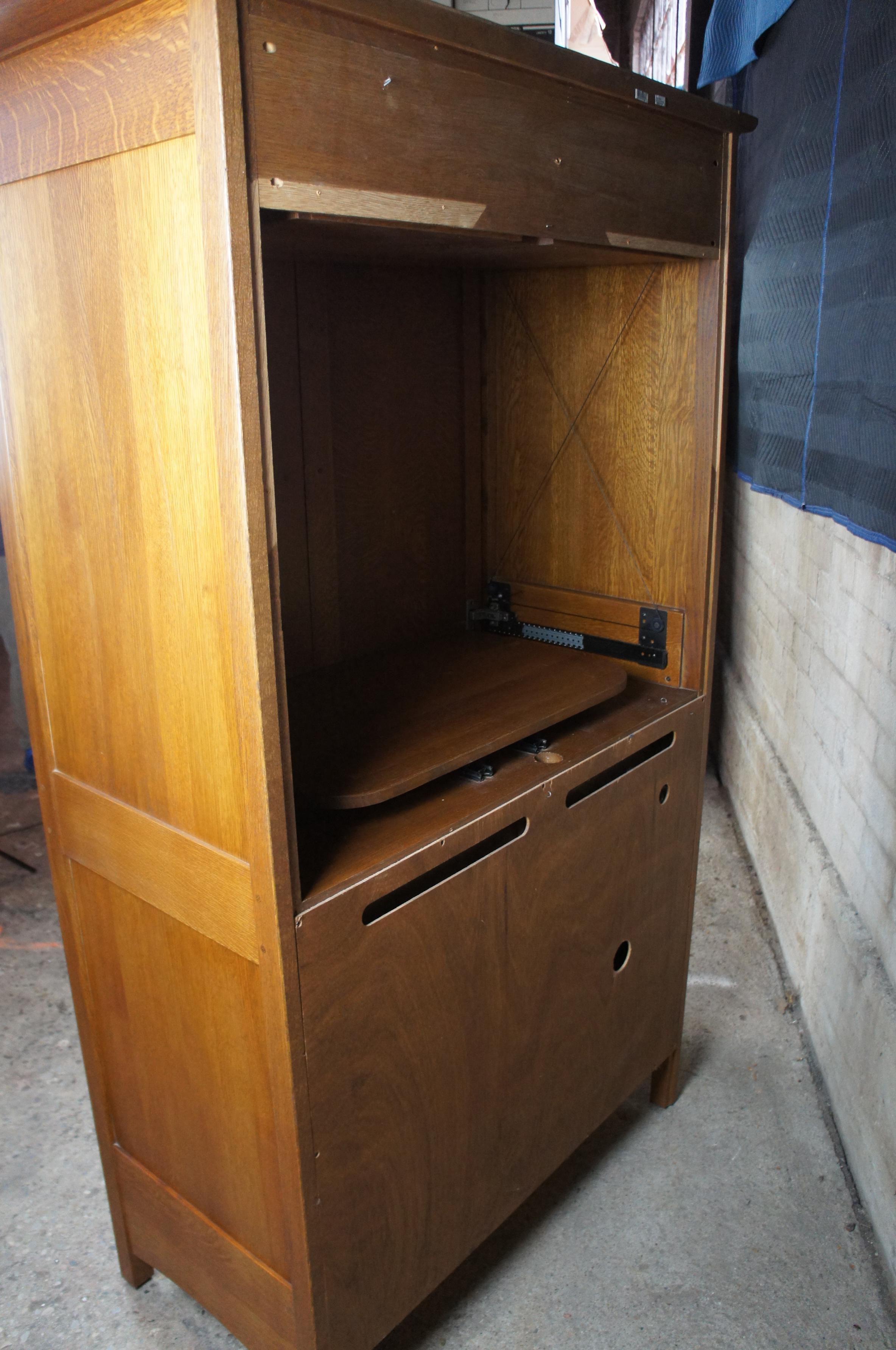 Stickley Mission Quartersawn Oak Armoire TV Media Cabinet Arts & Crafts 4
