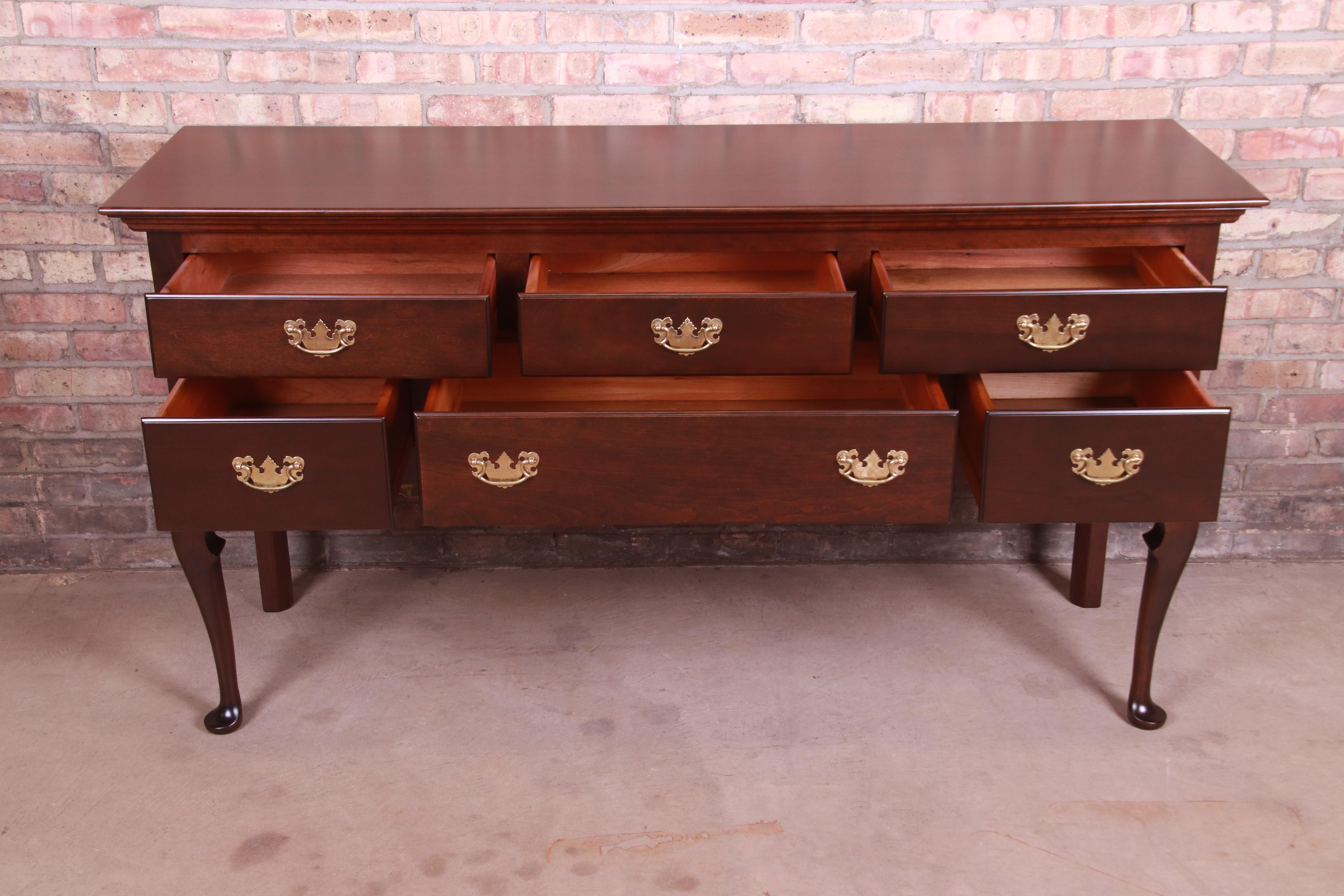 Stickley Queen Anne Solid Cherry Wood Sideboard Credenza, Newly Refinished In Good Condition For Sale In South Bend, IN