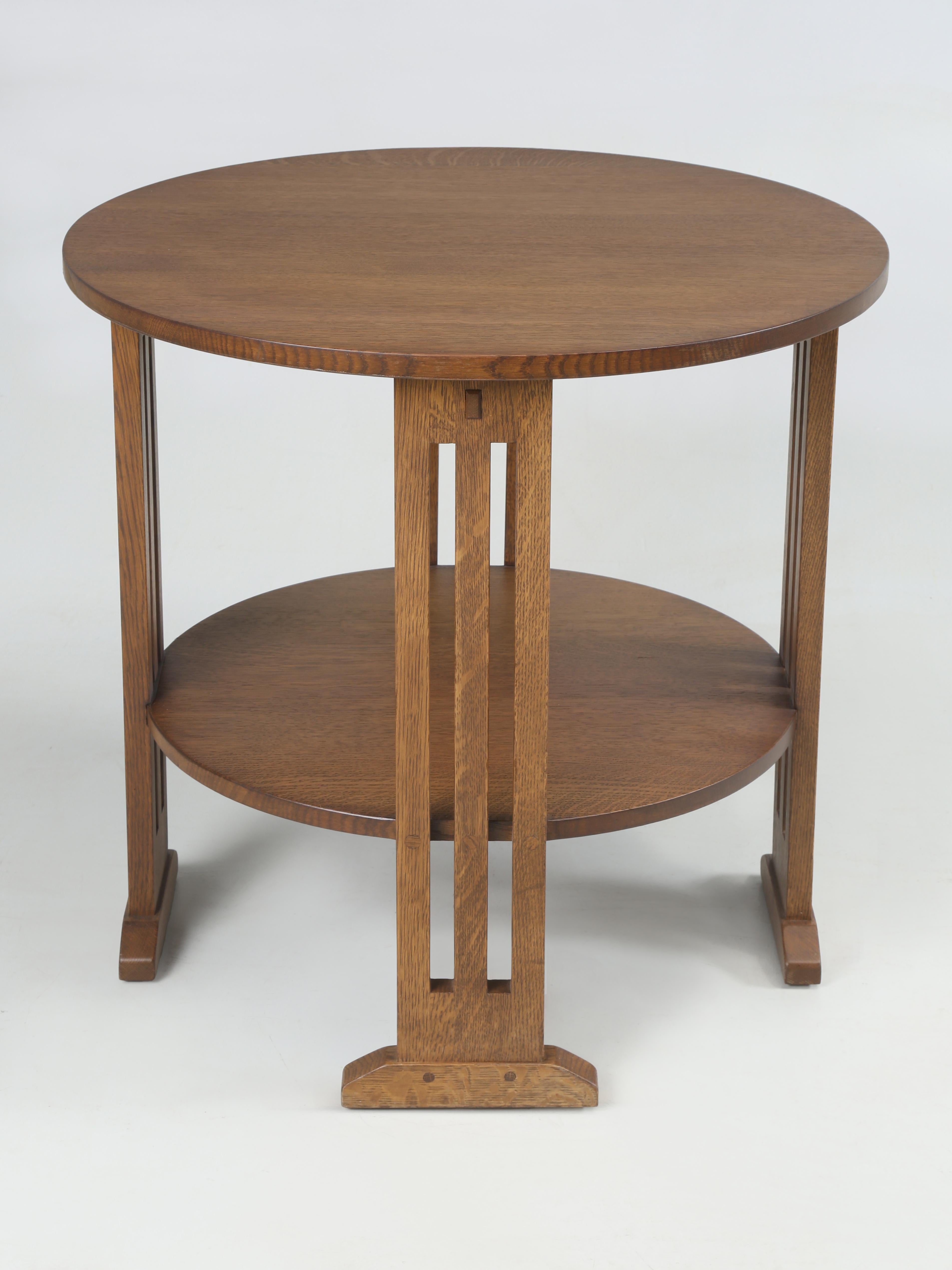 American Stickley re-issue of their c1904 Occasional Mission Table or End Table in Oak. For Sale