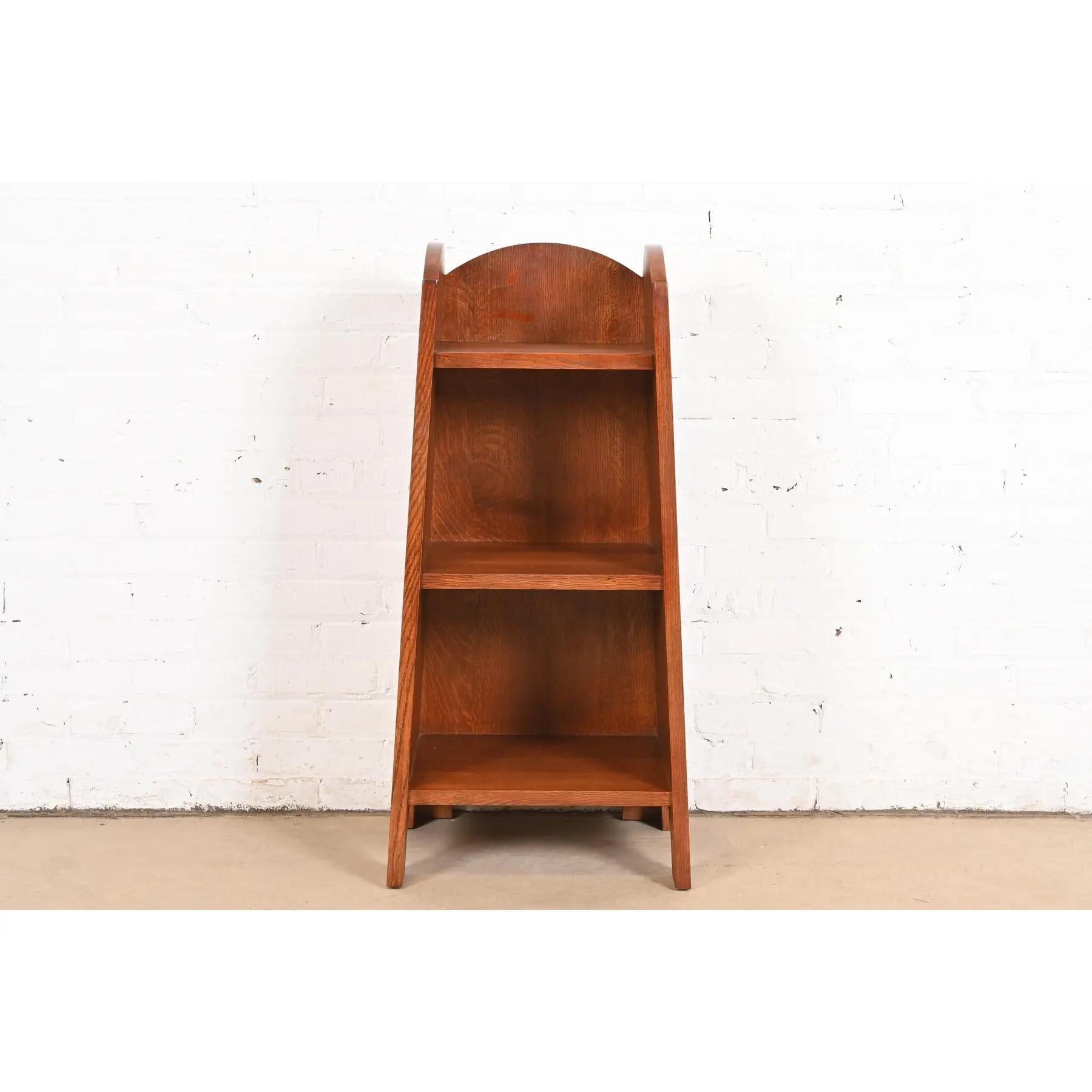 Librería o Revistero Stickley Roycroft Mission Oak Arts & Crafts Roycroft Misión en venta