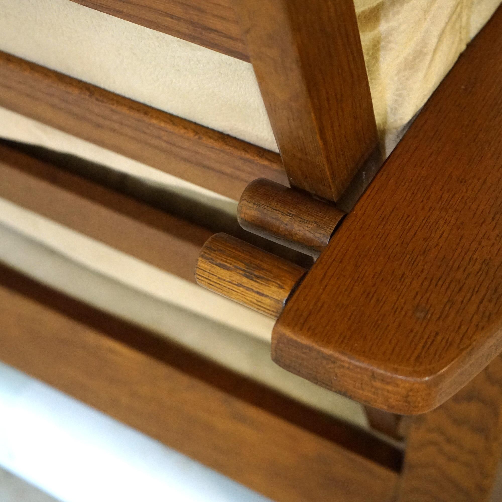 Stickley School Arts &Crafts Mission Oak Slat Side Morris Chair 20thC In Good Condition In Big Flats, NY