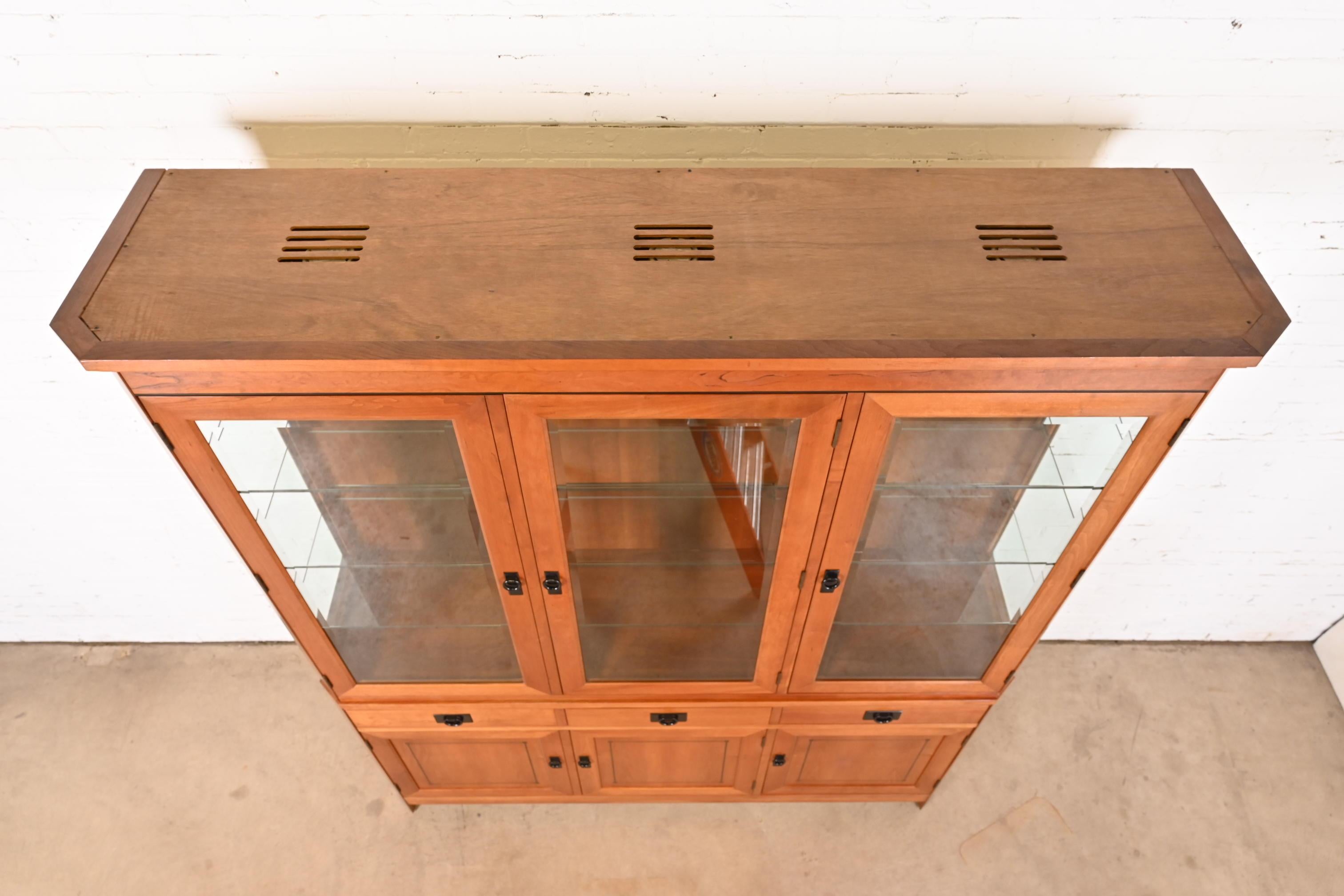 Stickley Shaker Arts and Crafts Cherry Wood Lighted Breakfront Bookcase Cabinet 9