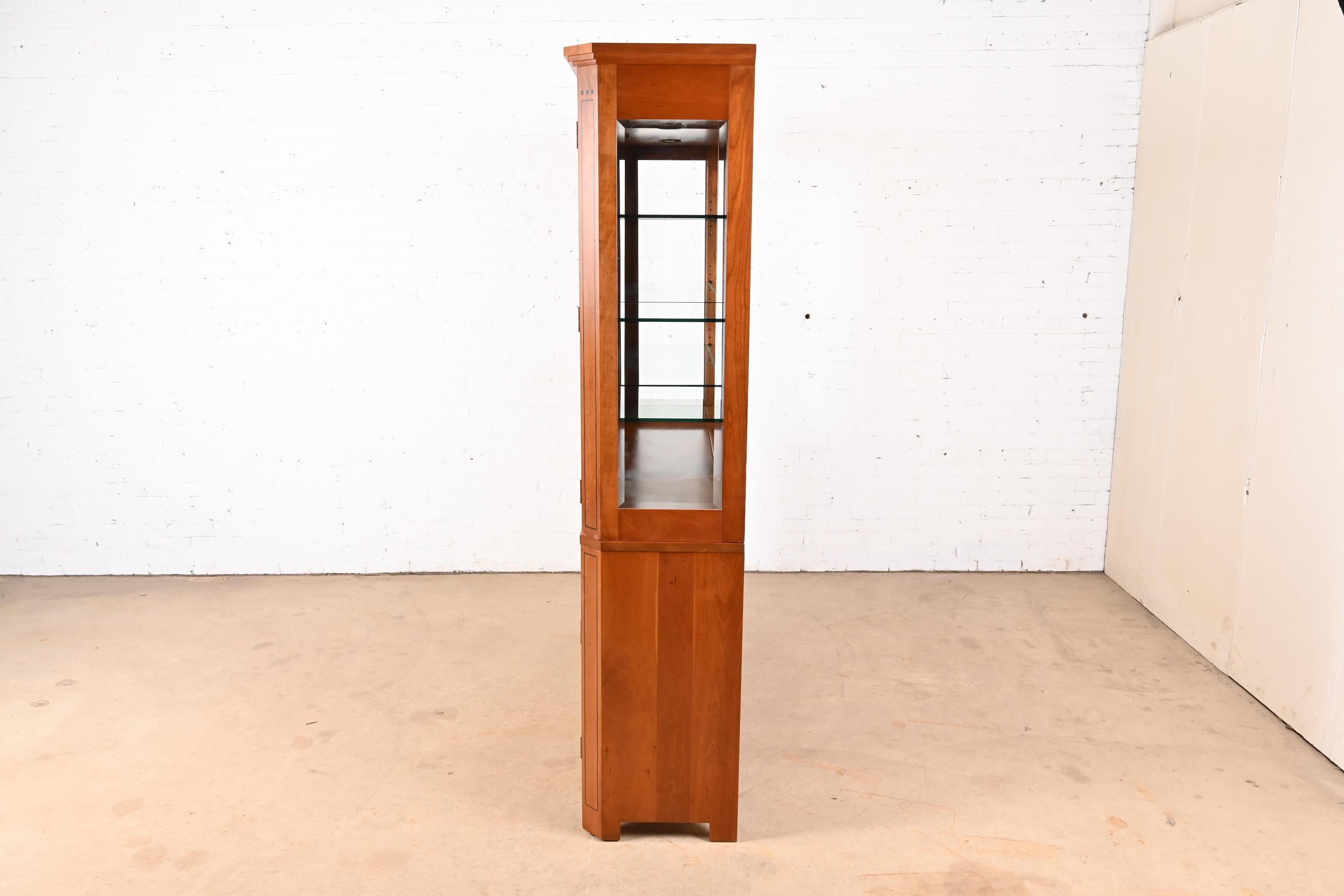 Stickley Shaker Arts and Crafts Cherry Wood Lighted Breakfront Bookcase Cabinet 10