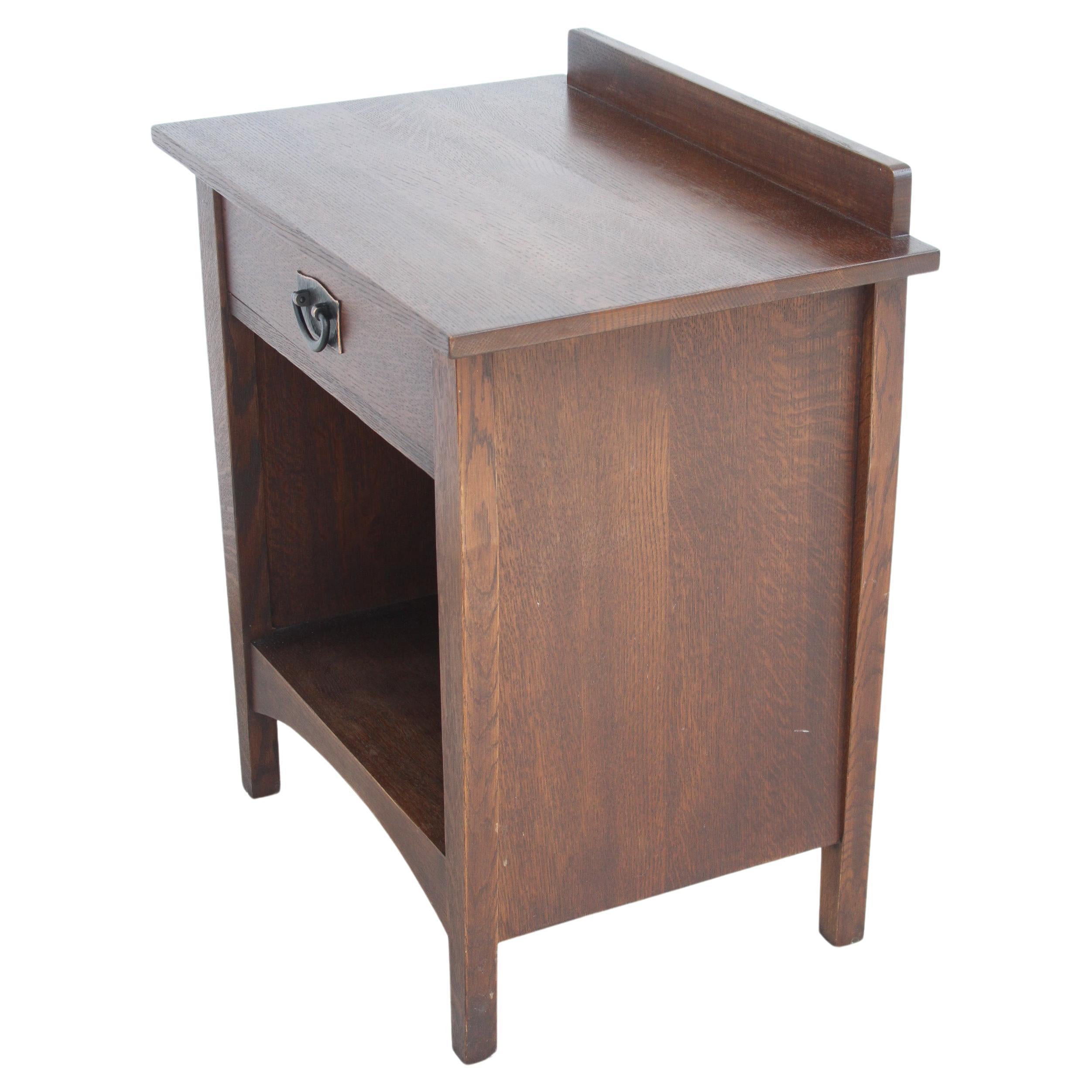 Comodino Stickley a un cassetto in vendita