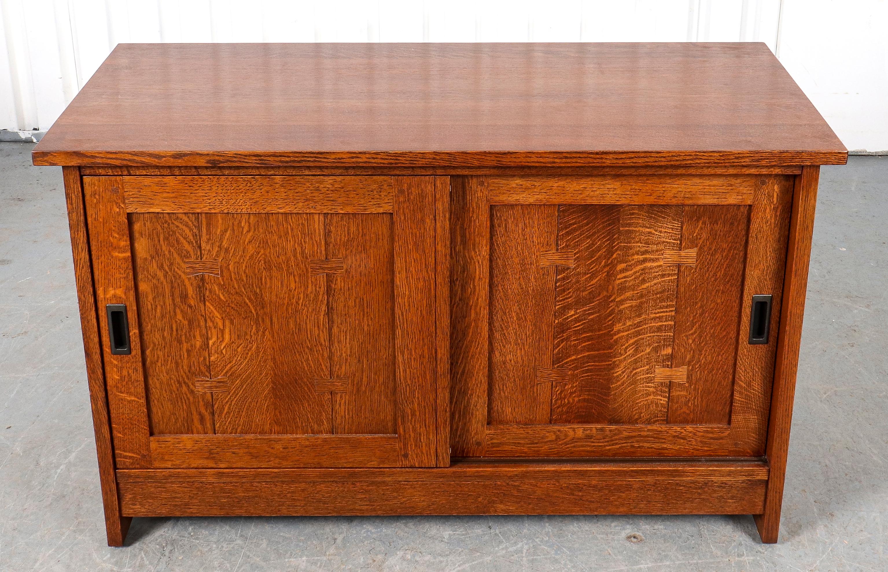 Stickley Arts & Crafts / mission console cabinet with sliding doors, makers marks on back. 28.5