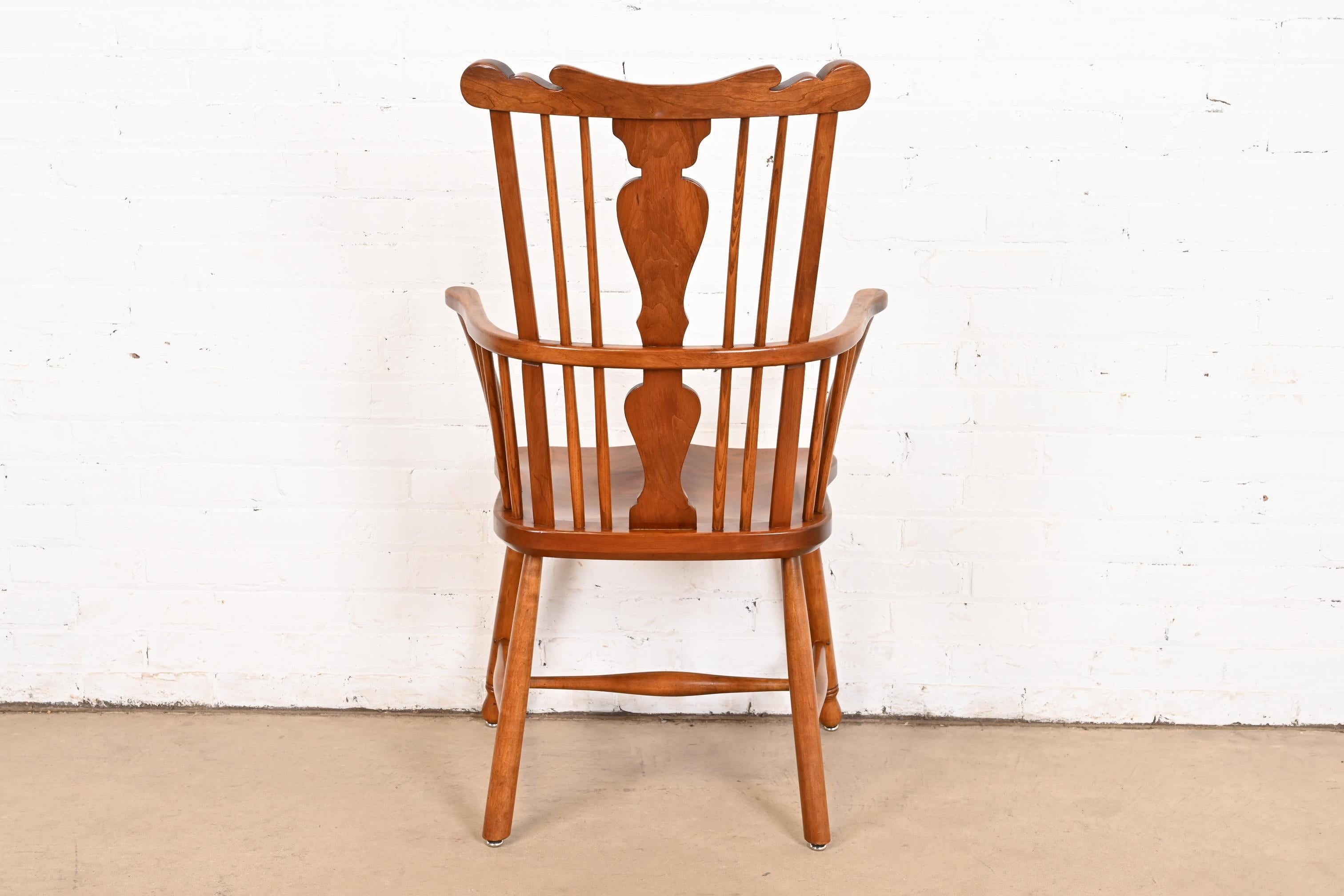 Stickley Solid Cherry Wood Spindle Back Windsor Armchair, 1960 For Sale 3