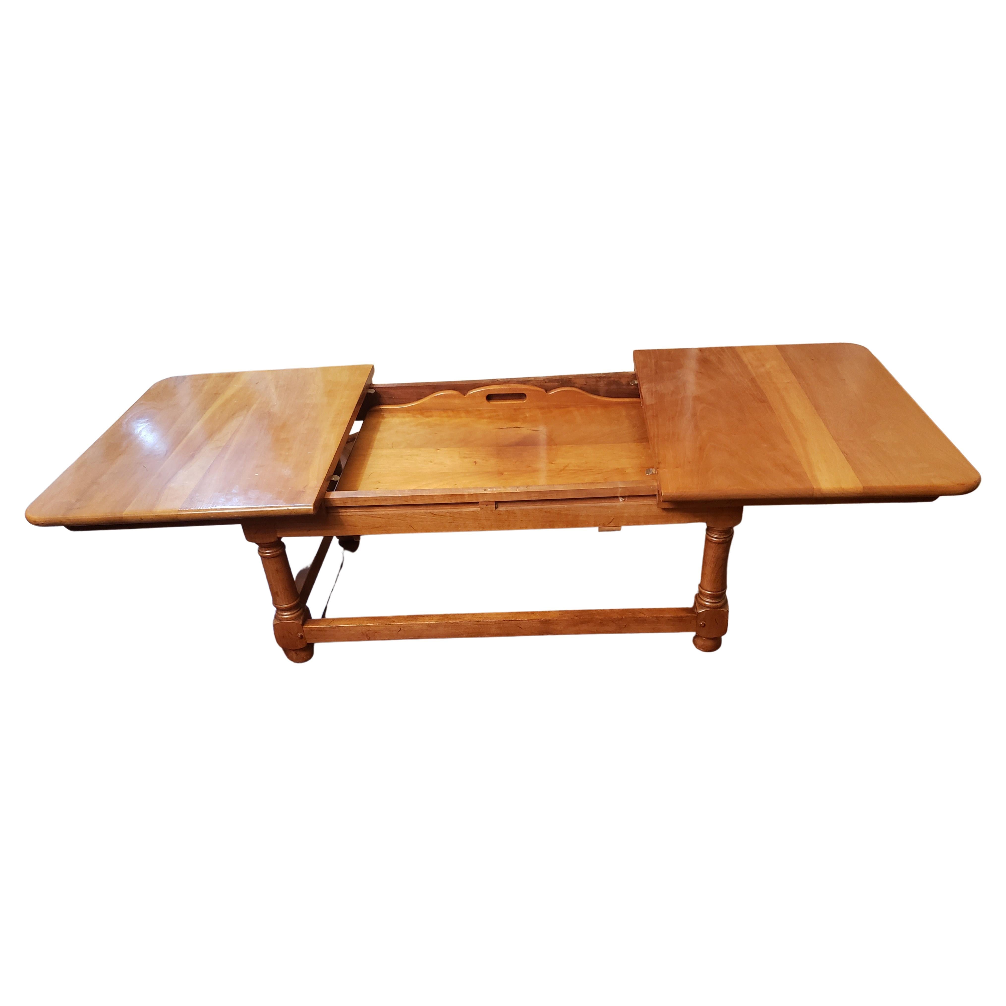 Stickley Solid Maple Extending Coffee Tray Table, Circa 1950s In Good Condition In Germantown, MD