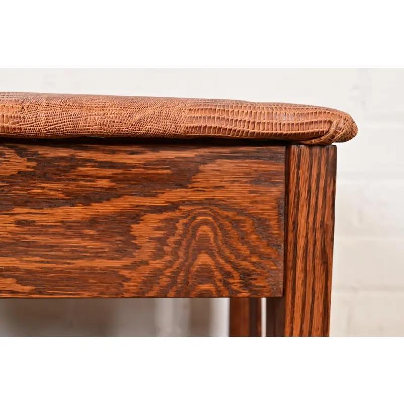 Stickley Style Antike Mission Arts & Crafts Eiche gepolstert Fußhocker (Messing) im Angebot