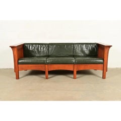 Stickley Style Mission Oak Arts and Crafts Spindle Settle Sofa