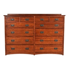 Commode ou meuble à tiroirs de style Stickley « Mission Oak » (Arts & Crafts)