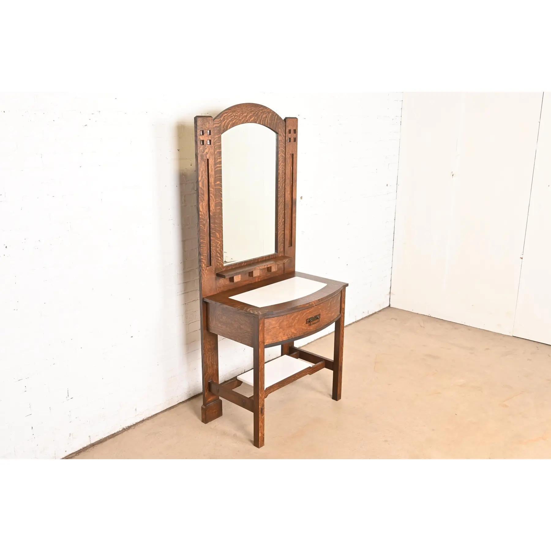 Arts and Crafts Stickley Style Mission Arts & Crafts Oak Dressing Table avec miroir en vente
