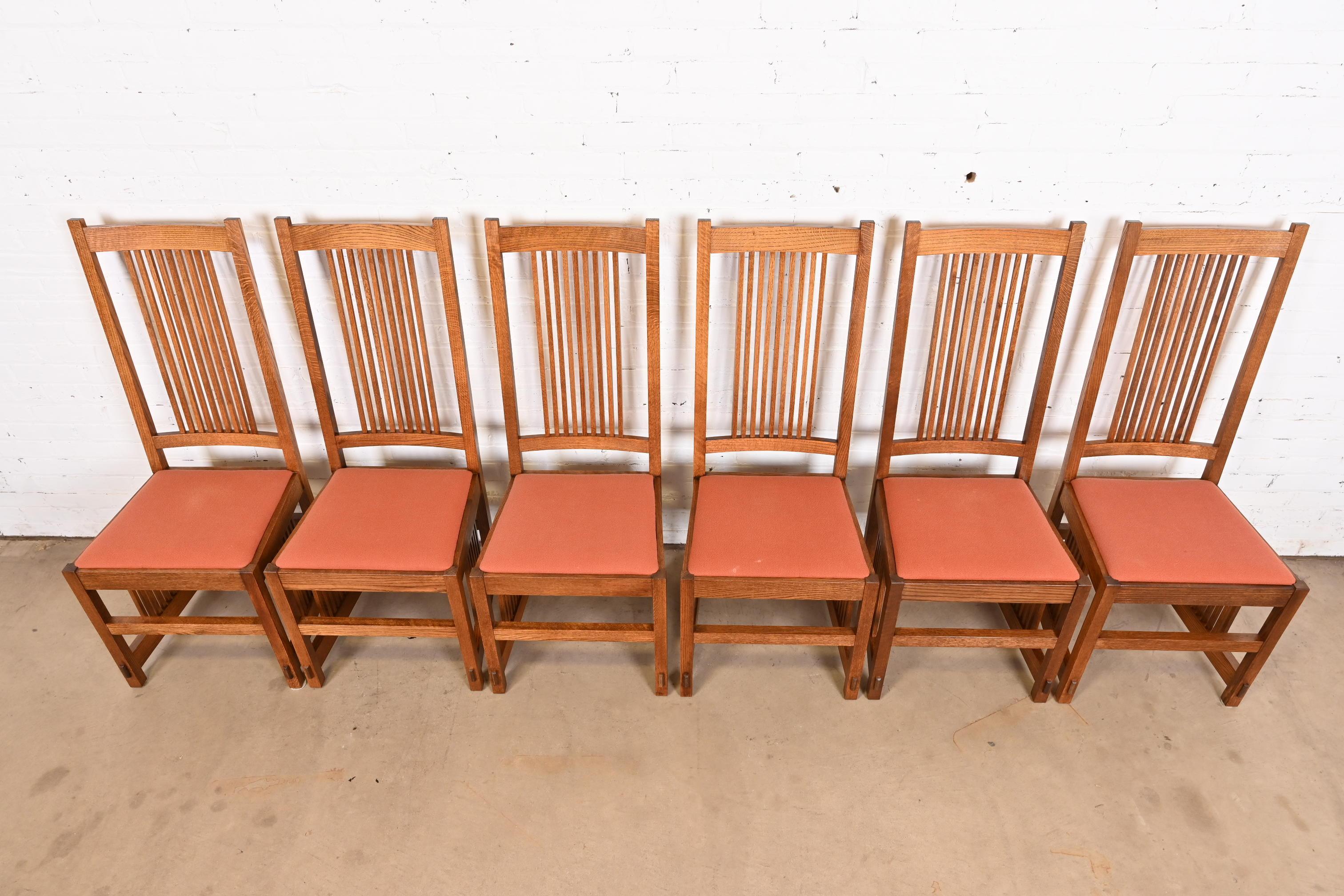 Sillas de Comedor de Husillo Alto Estilo Stickley Mission Oak Arts & Crafts siglo XX