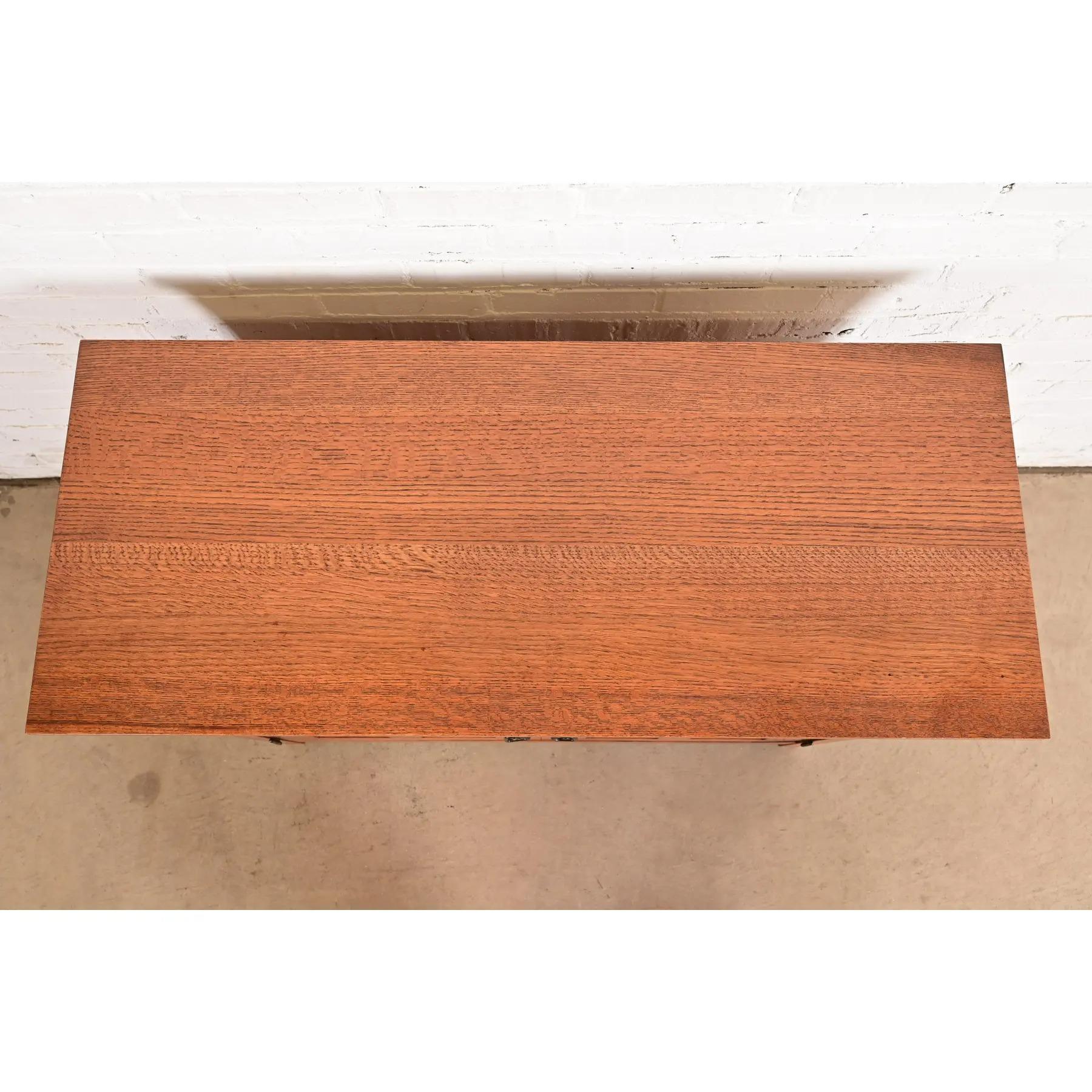 Buffet ou armoire de bar en chêne Arts & Crafts de style Mission Stickley en vente 4