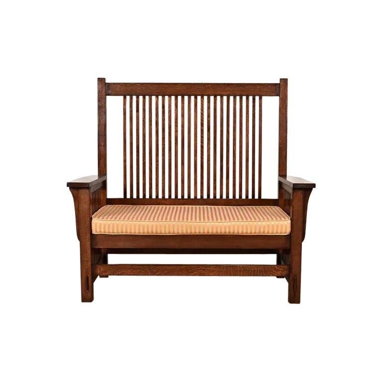 Banc ou canapé à fuseau en chêne Arts
Crafts de style Mission Stickley