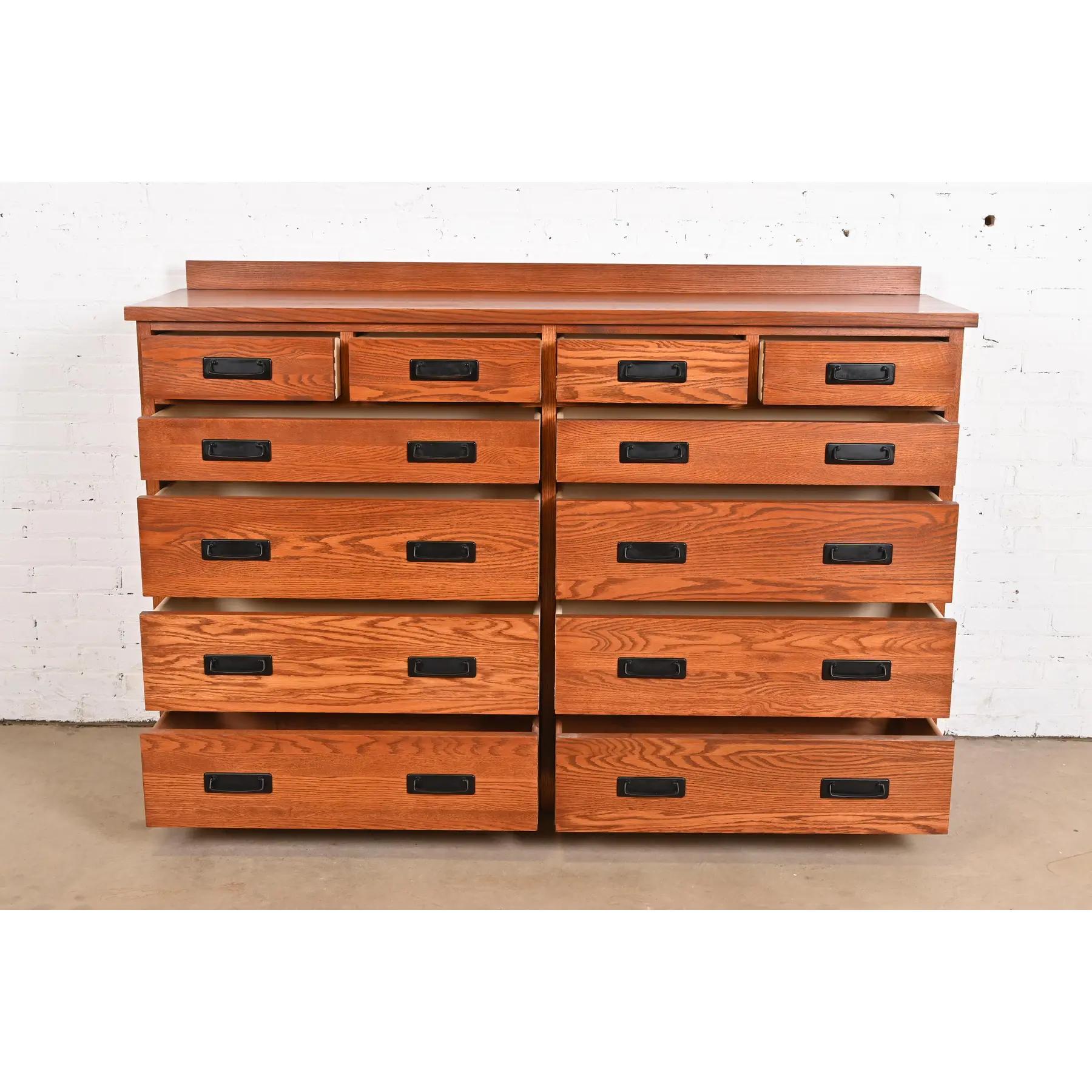 20th Century Stickley Style Mission Oak Arts & Crafts Twelve-Drawer Dresser Chest For Sale