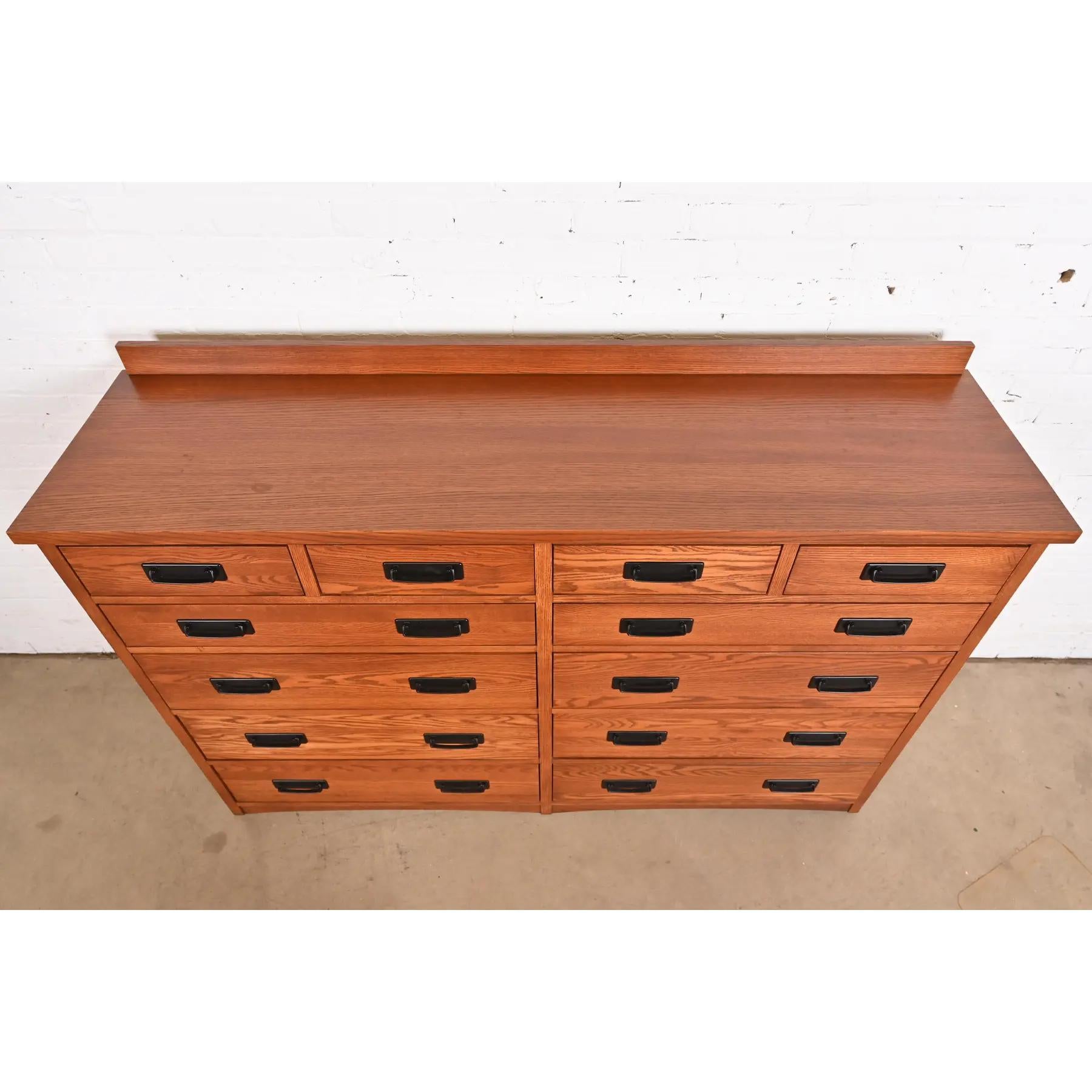 Stickley Style Mission Oak Arts & Crafts Twelve-Drawer Dresser Chest For Sale 3