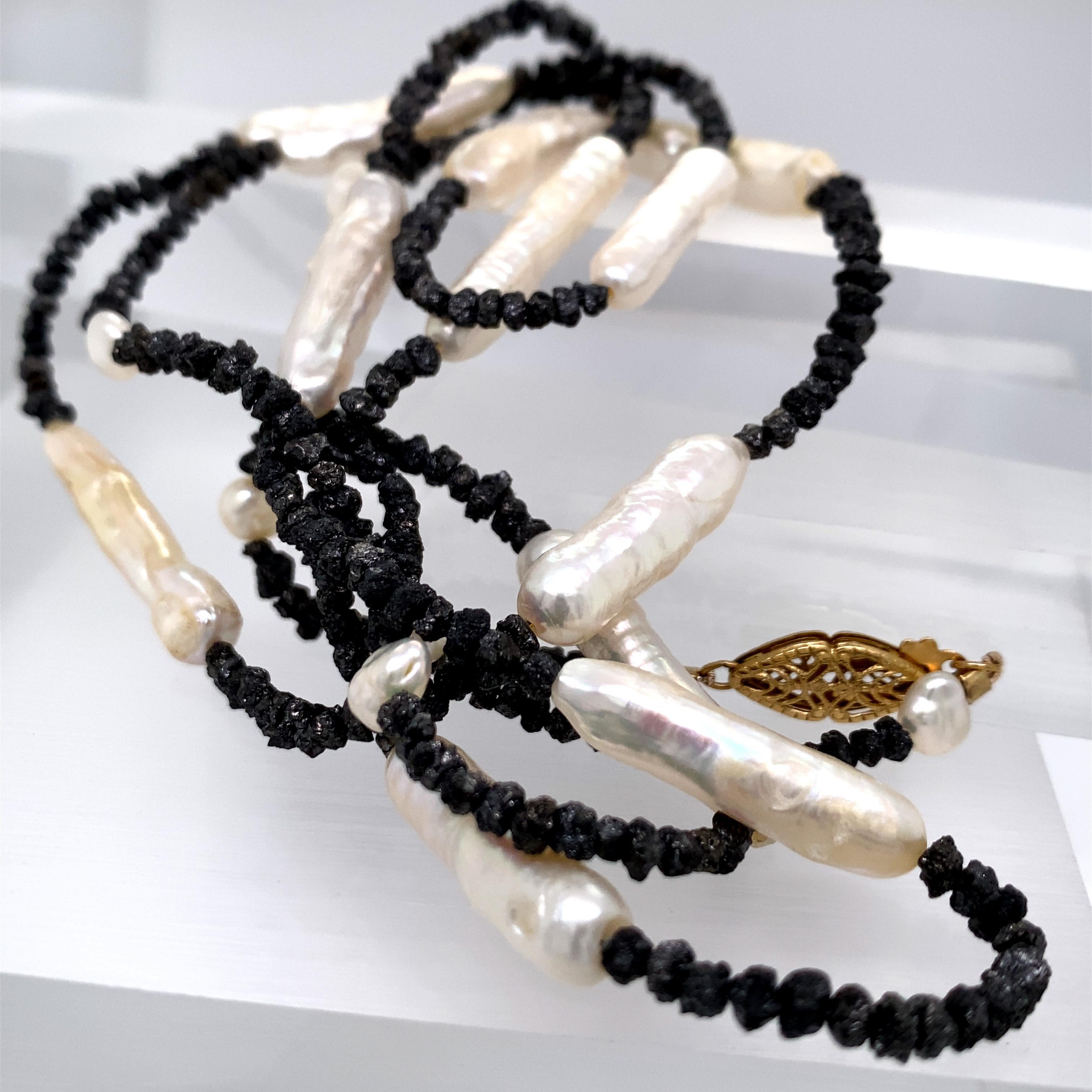 „Sticks & Stones“ Seil-Halskette mit Rohschwarzen Diamanten und Stick-Perlen im Zustand „Neu“ im Angebot in Sherman Oaks, CA