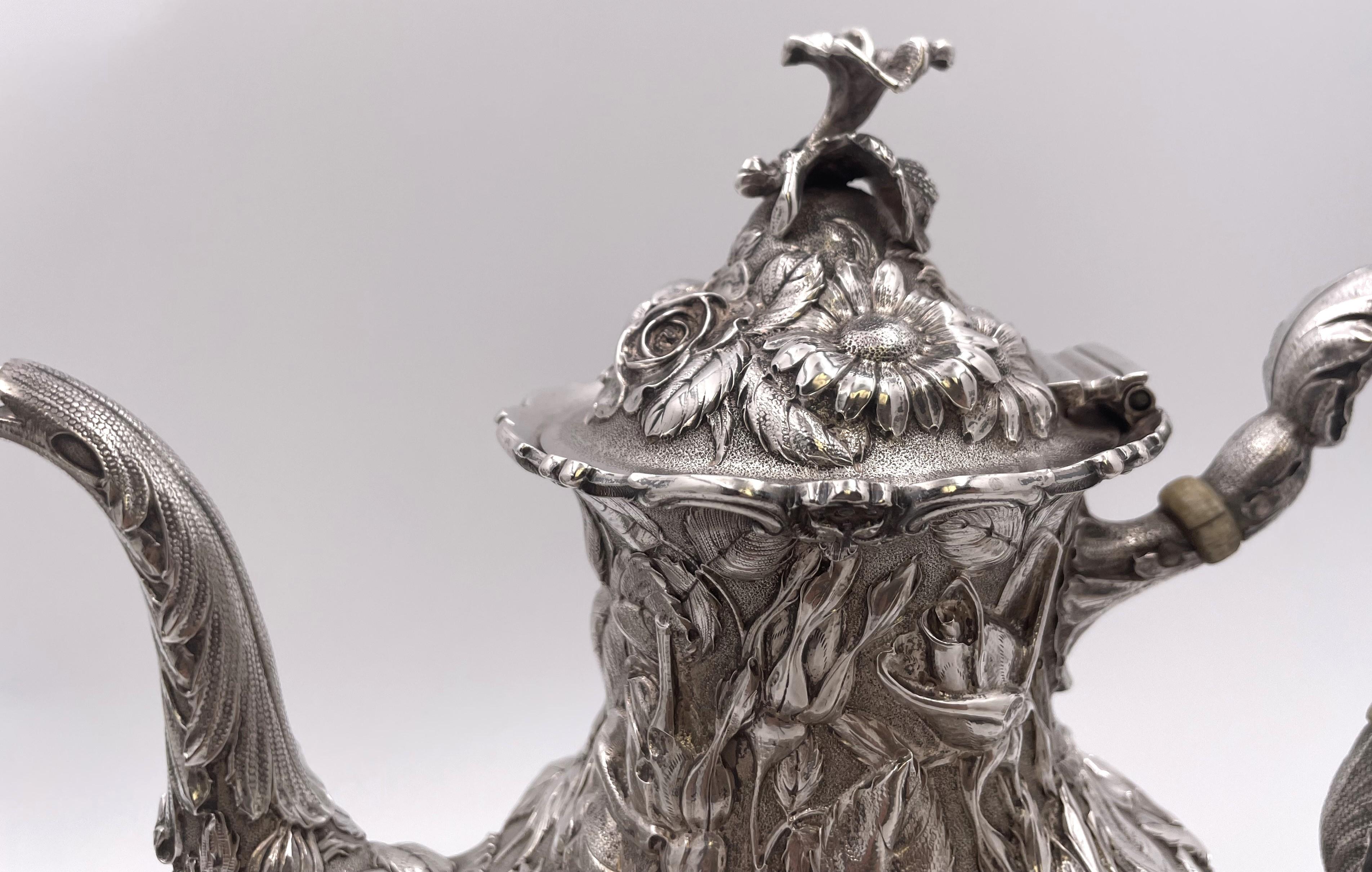 Stieff Sterling Silber 4-teiliges Tee- und Kaffeeset in Repousse-Muster #1100 im Angebot 1